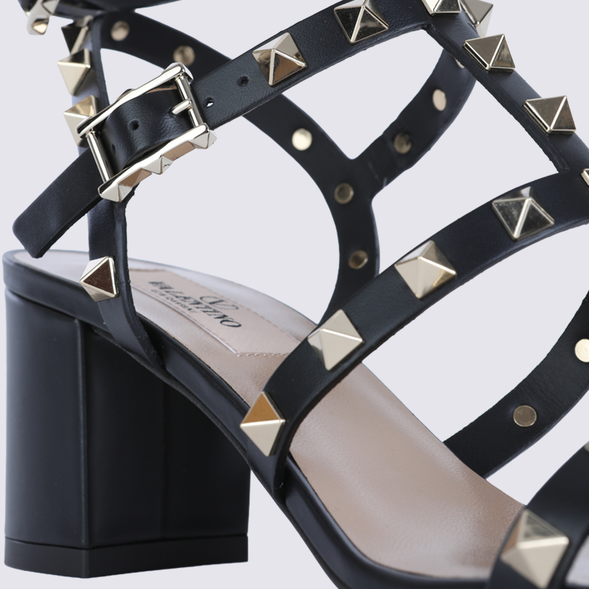 [Valentino Garavani] Sandals FW26 9W2S0491VBP0NO