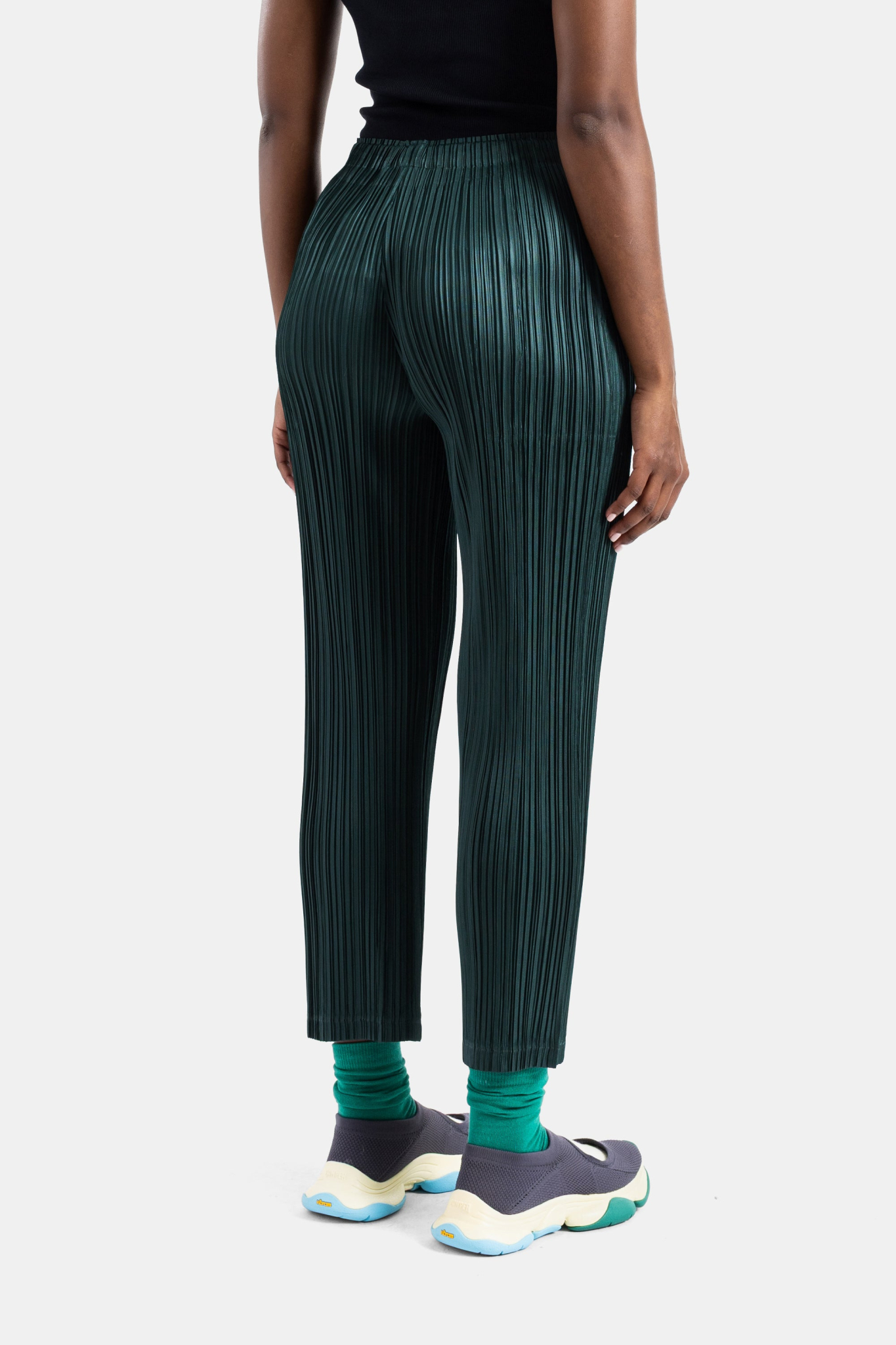 [PLEATS PLEASE ISSEY MIYAKE] Trousers SS26 PP66JF381