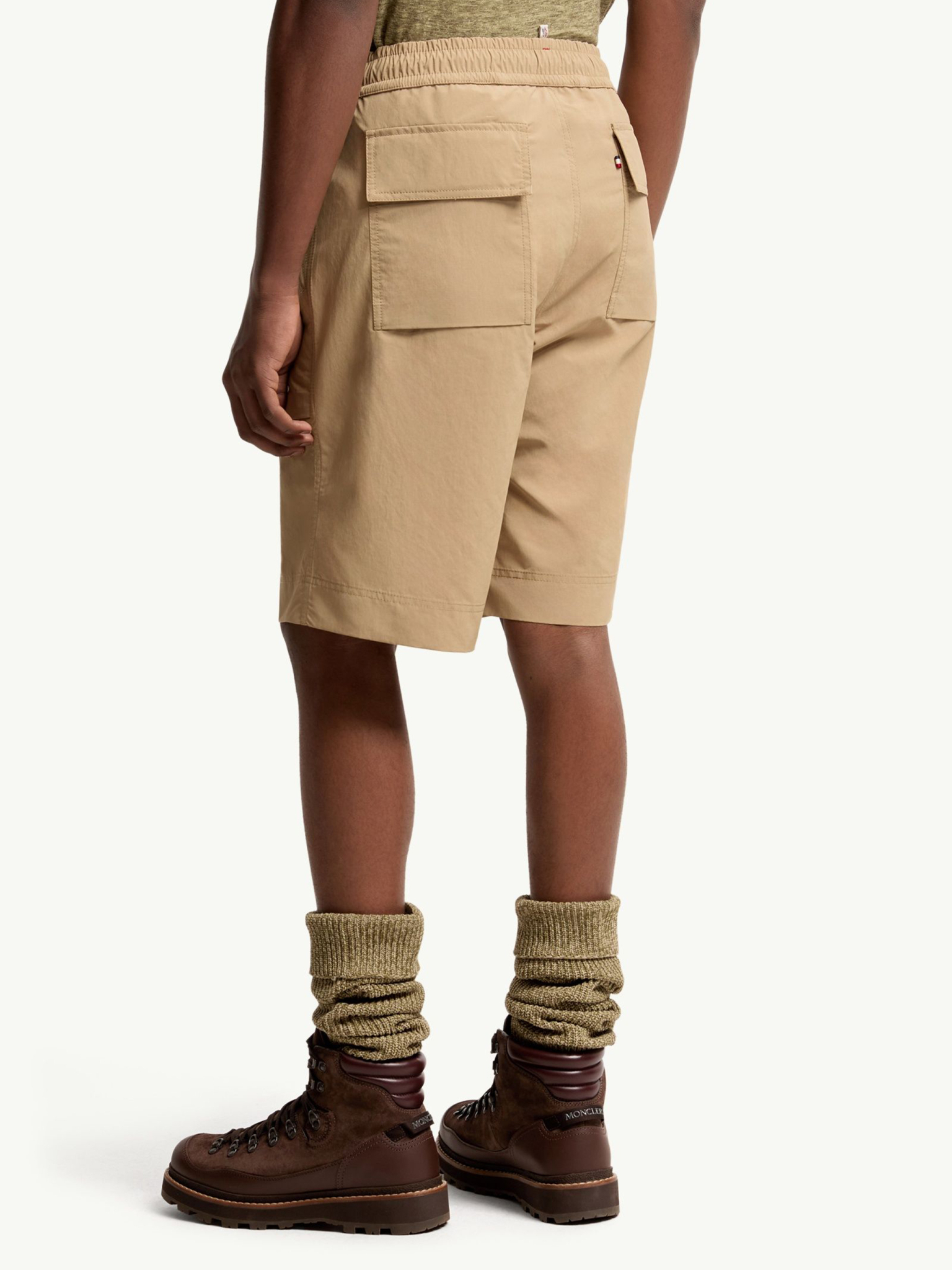 [Moncler] Shorts SS26 L10972B00003597SL23L