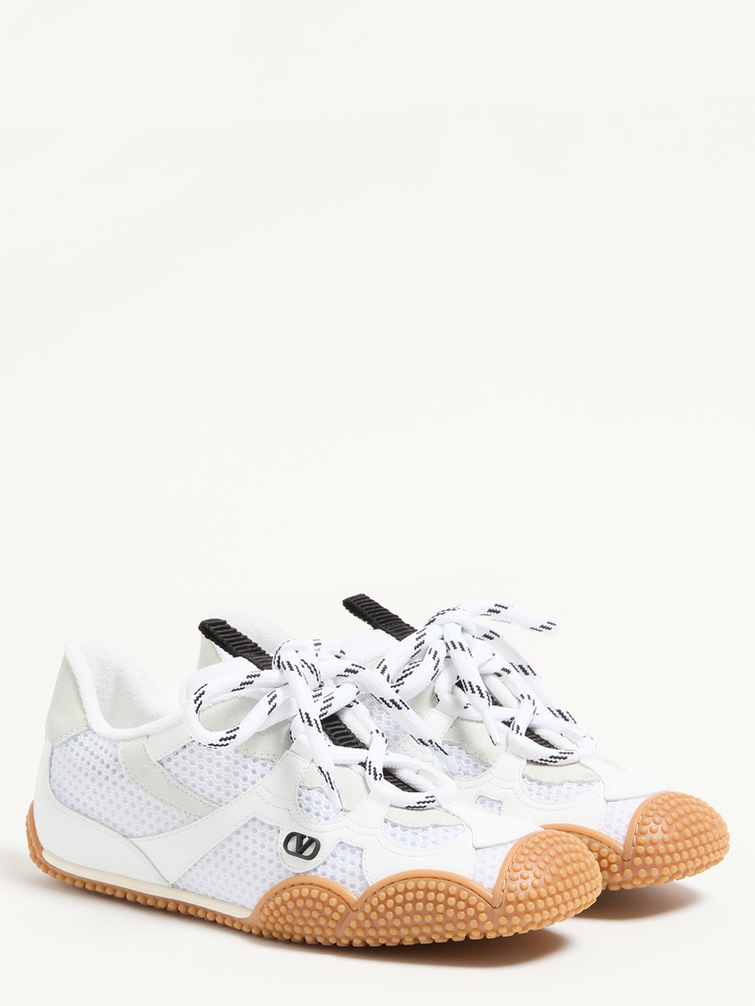 [Valentino Garavani] Sneakers SS26 8W2S0NB8SDV9NX