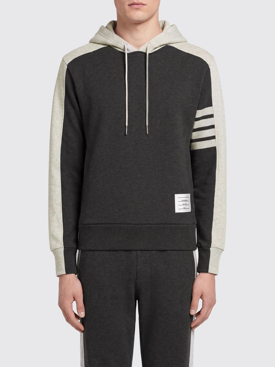 [Thom Browne] Hoodie FW26 MJT579A00535 949