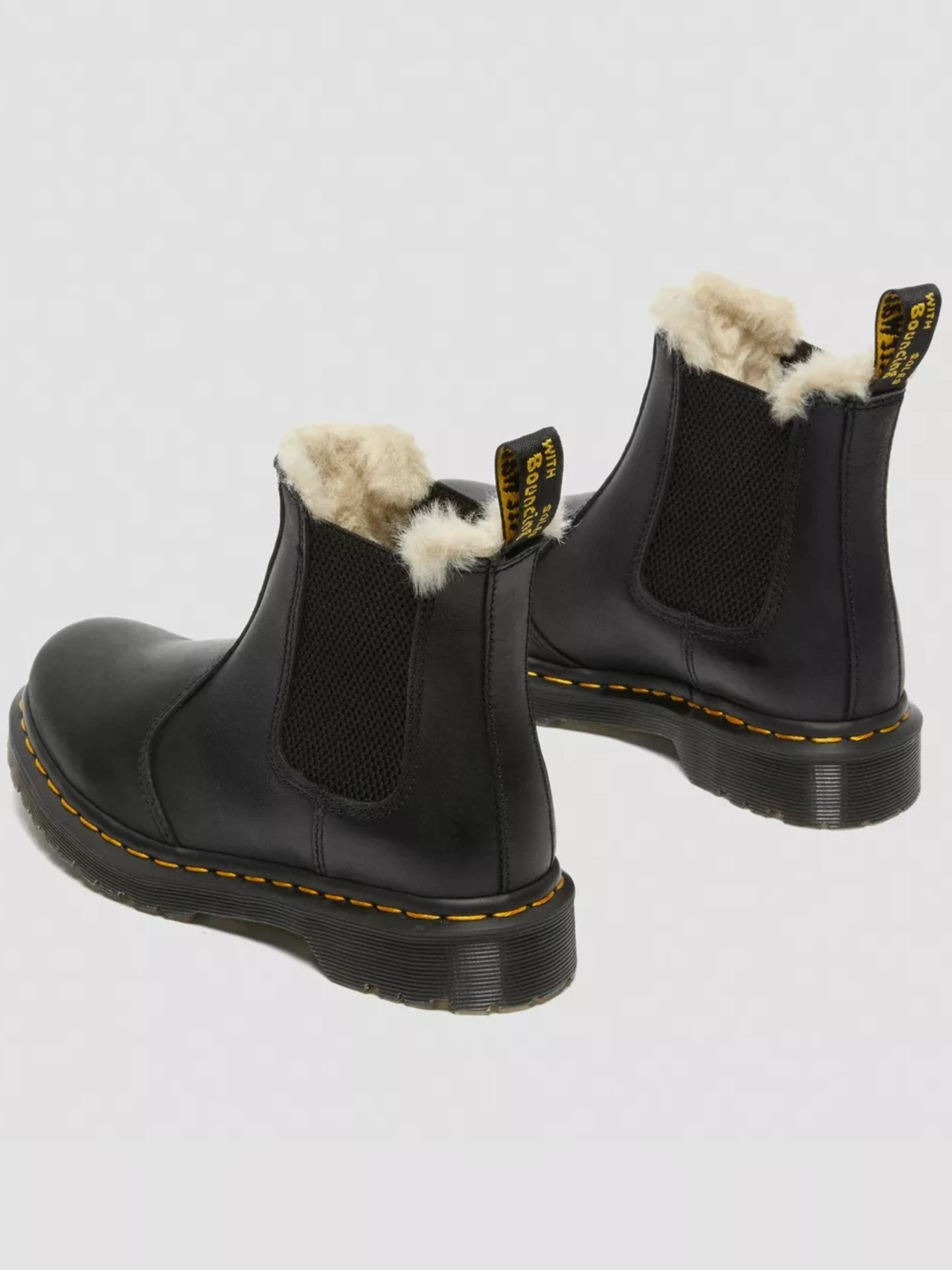 [Dr. Martens] Boots FW26 21045001