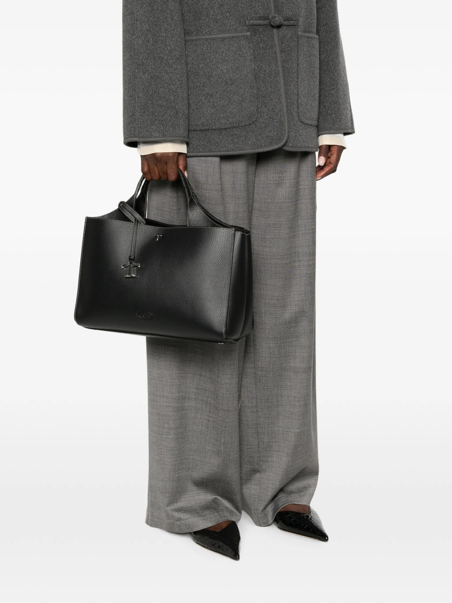 [TOD`S] Tote bag FW26 XBWAPAL0200 QRI
