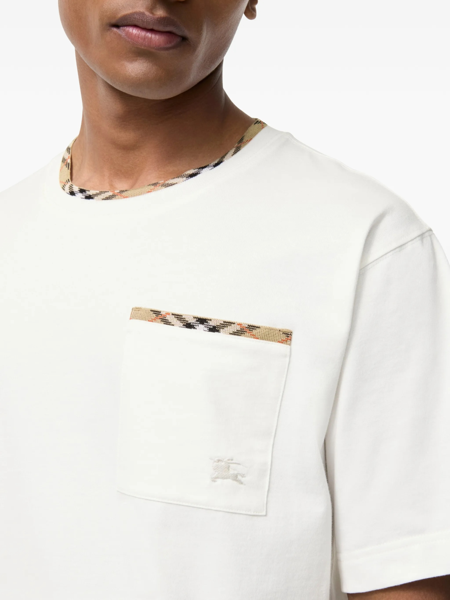 [Burberry] T-shirts FW26 8127629