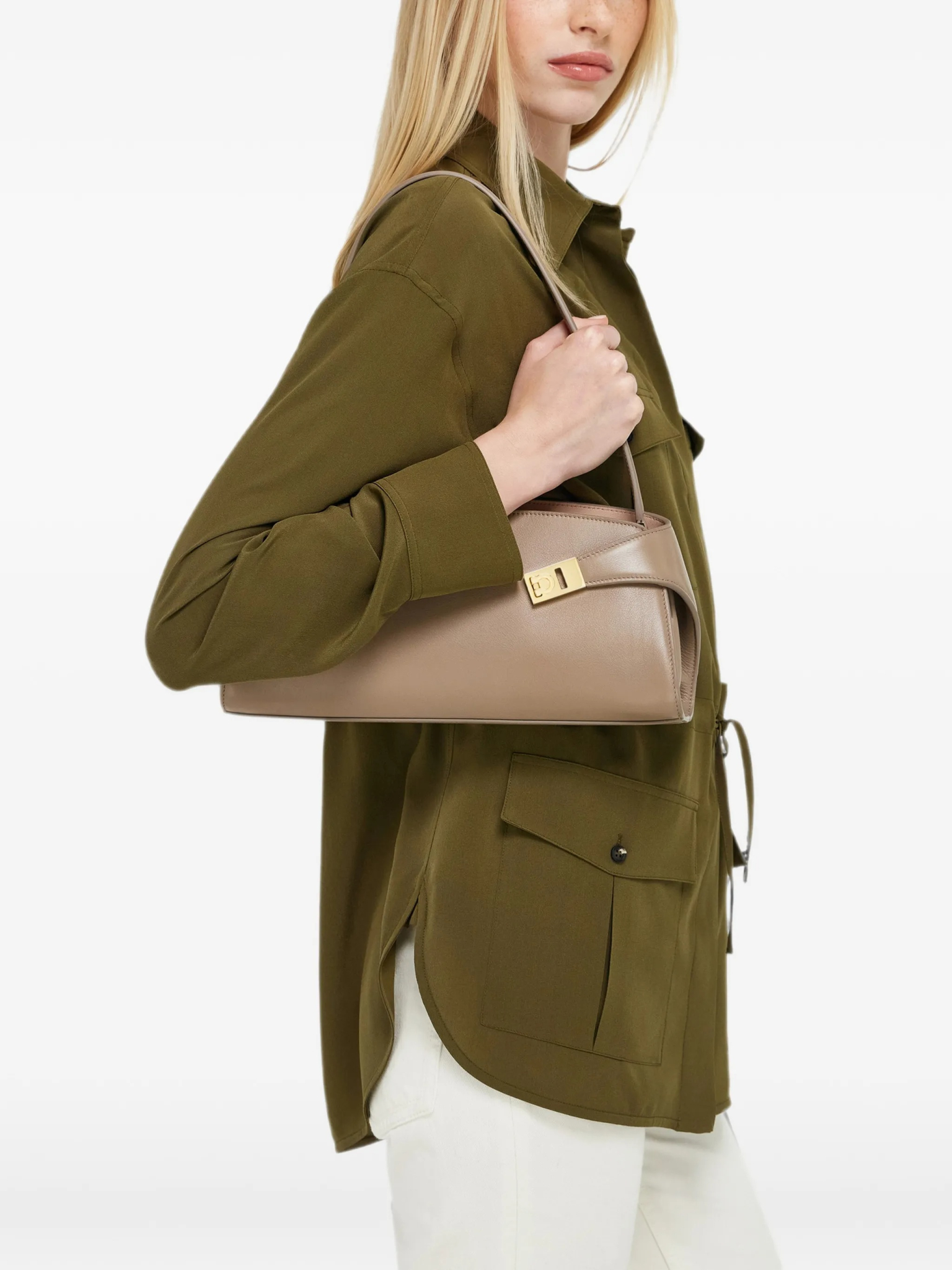[Salvatore Ferragamo] Shoulder bag FW26 0796600