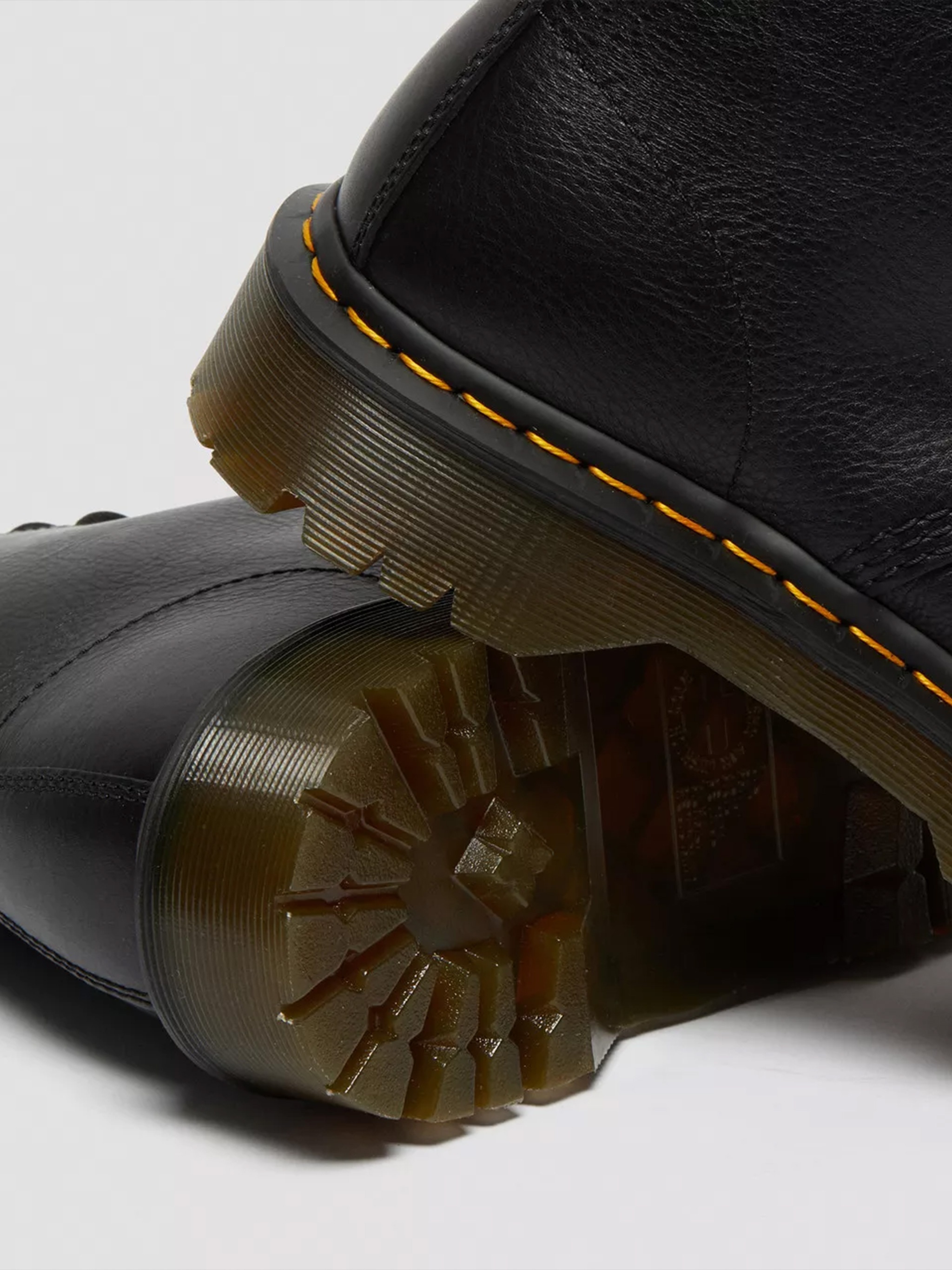 [Dr. Martens] Ankle Boots FW26 26206001