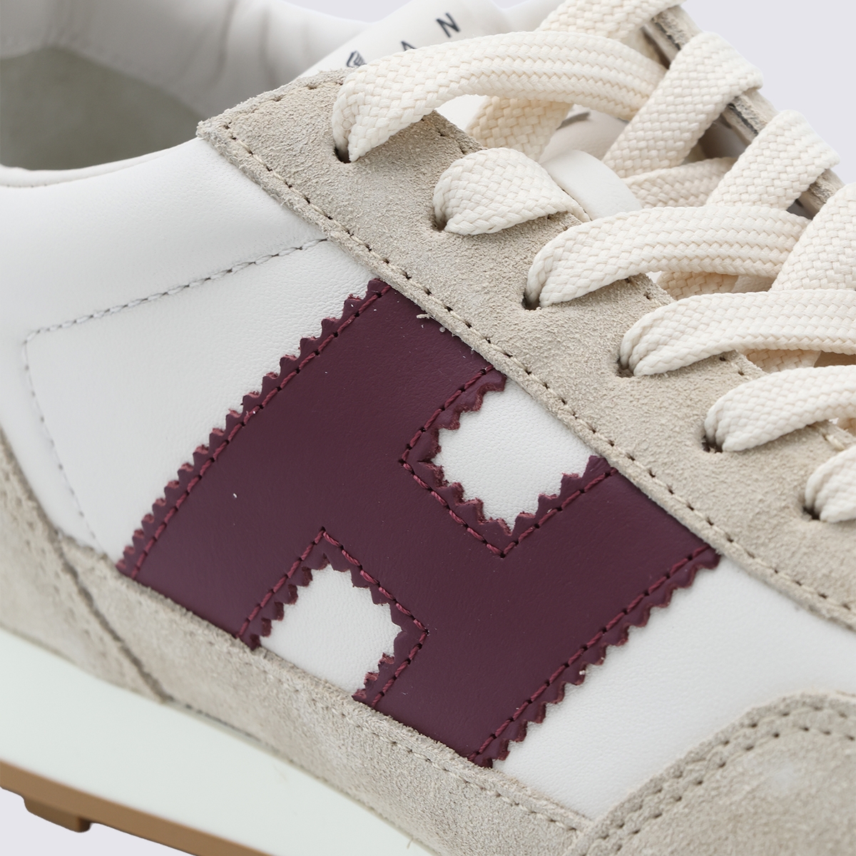 [Hogan] Sneakers FW26 HXW7270GH00UHC9998