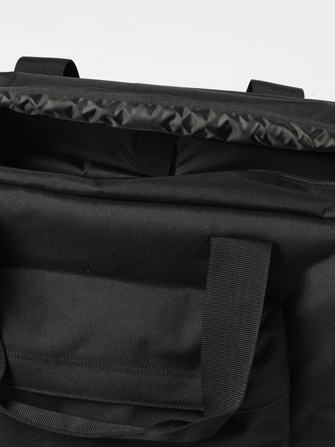 [CARHARTT WIP] Luggage bag SS26 I036145 89XX