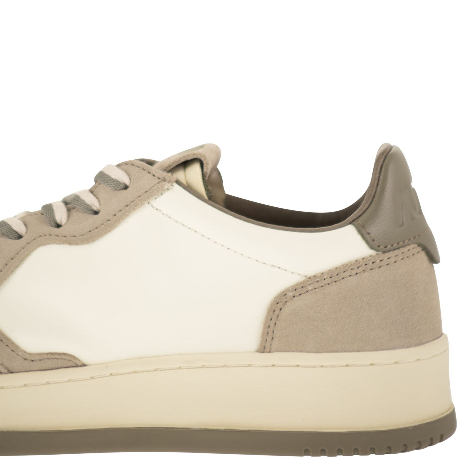 [AUTRY] Sneakers FW26 AULMBW07