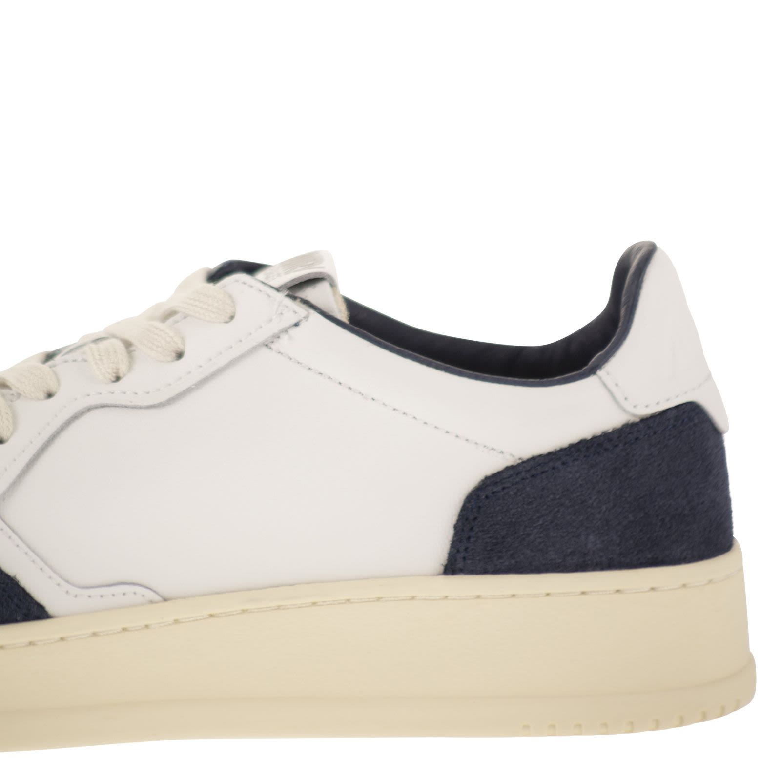 [AUTRY] Sneakers FW26 AULMFT22