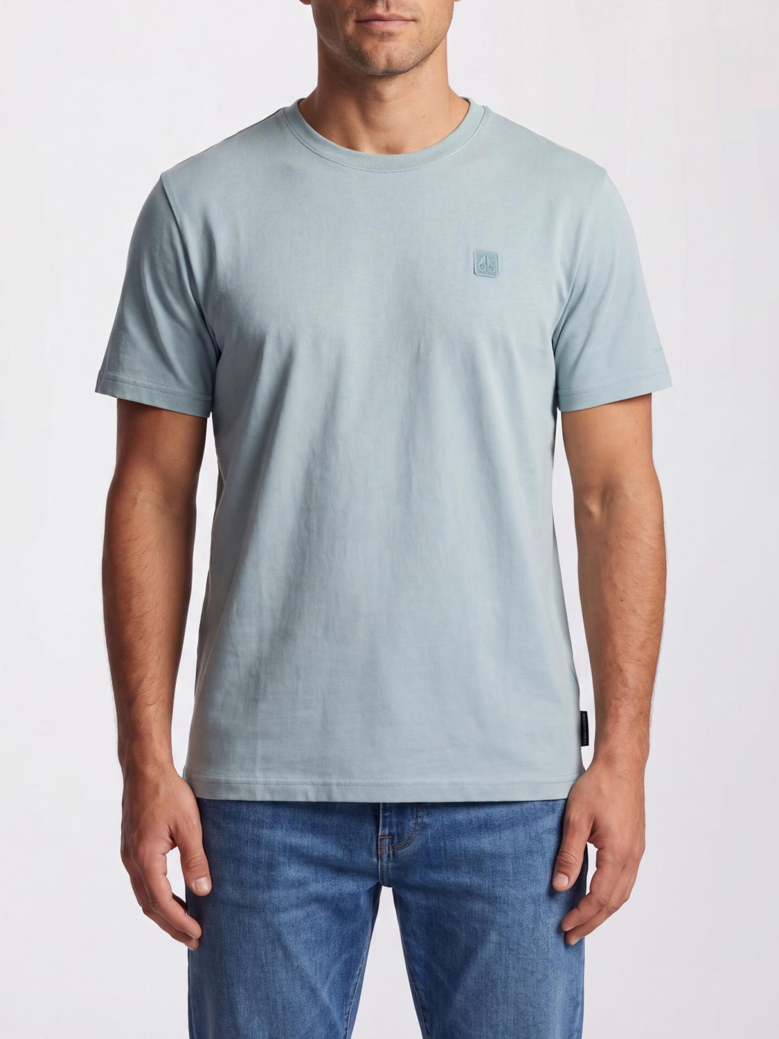 [Moose Knuckles] T-shirts Short Sleeve SS26 M15MT759 1909