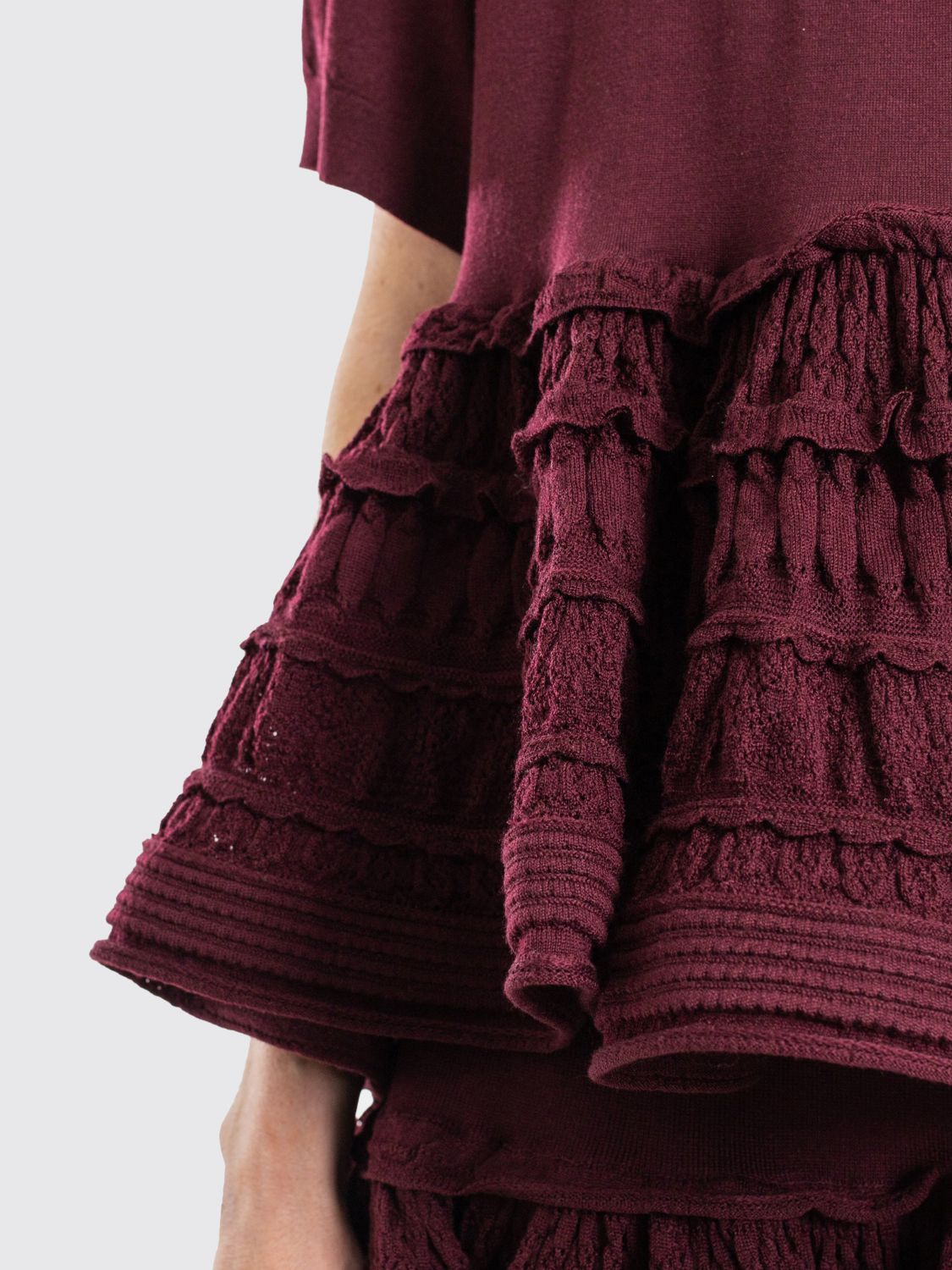 [Alaia] Top SS26 AA9H1393K164C 337