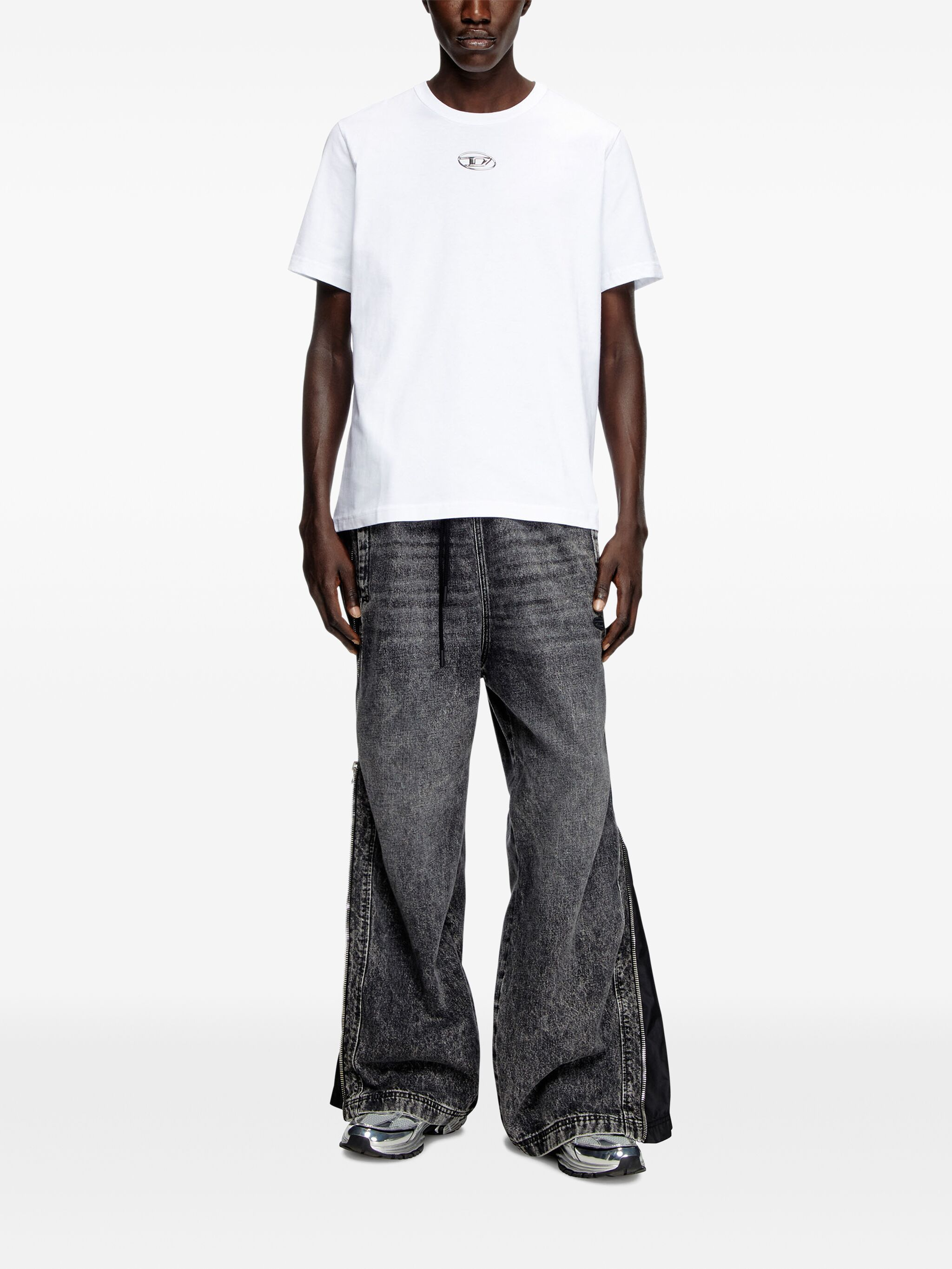 [Diesel] T-shirts Short Sleeve FW26 A17880 0CLBR