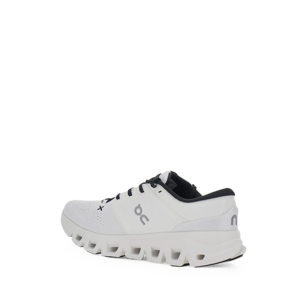 [ON RUNNING] Sneakers FW26 3MG30080462 CLOUD X 5 WHIBK
