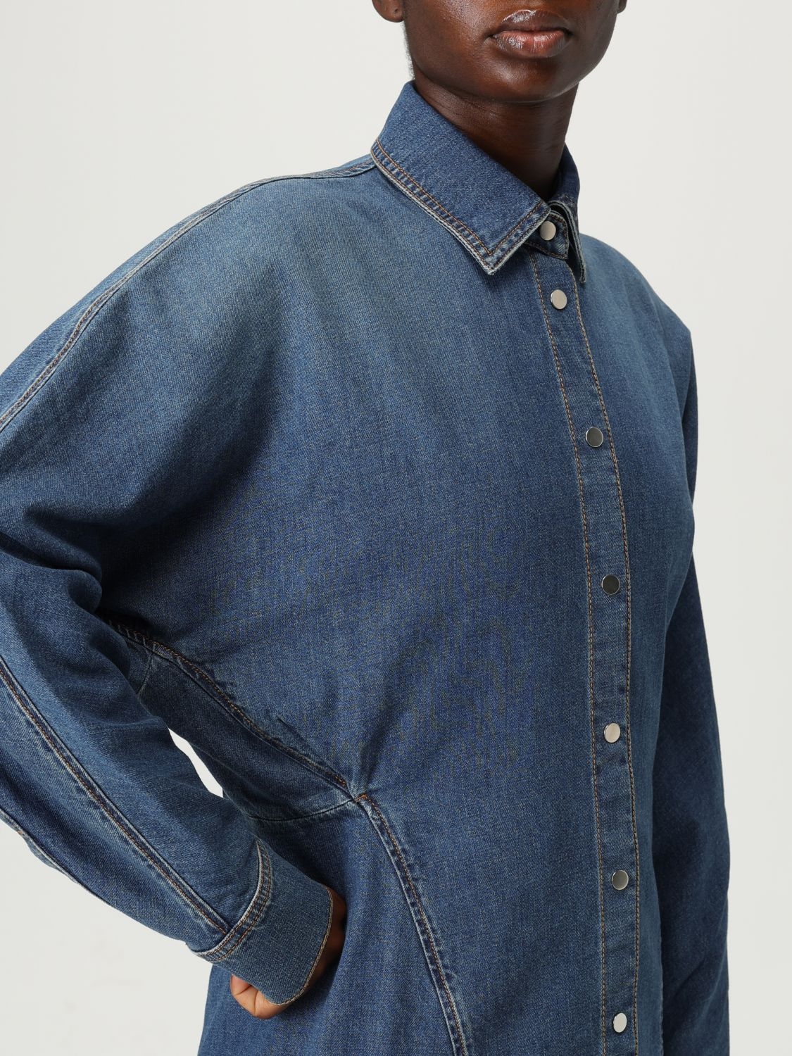 [Alaia] Shirt FW25 AA9C0988D004B 505