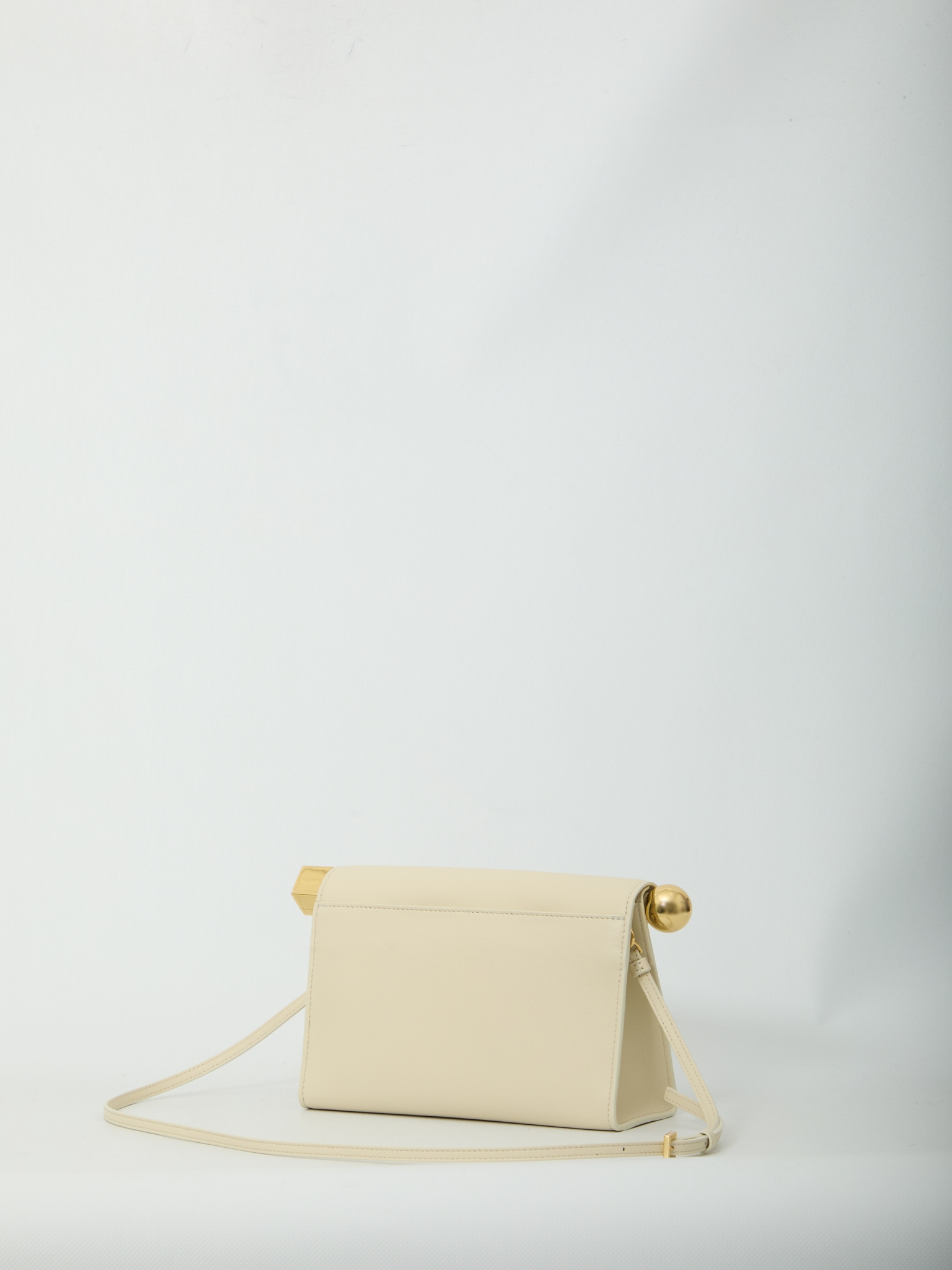 [JACQUEMUS] Clutch bag FW26 BAW00472_AC27L14_115