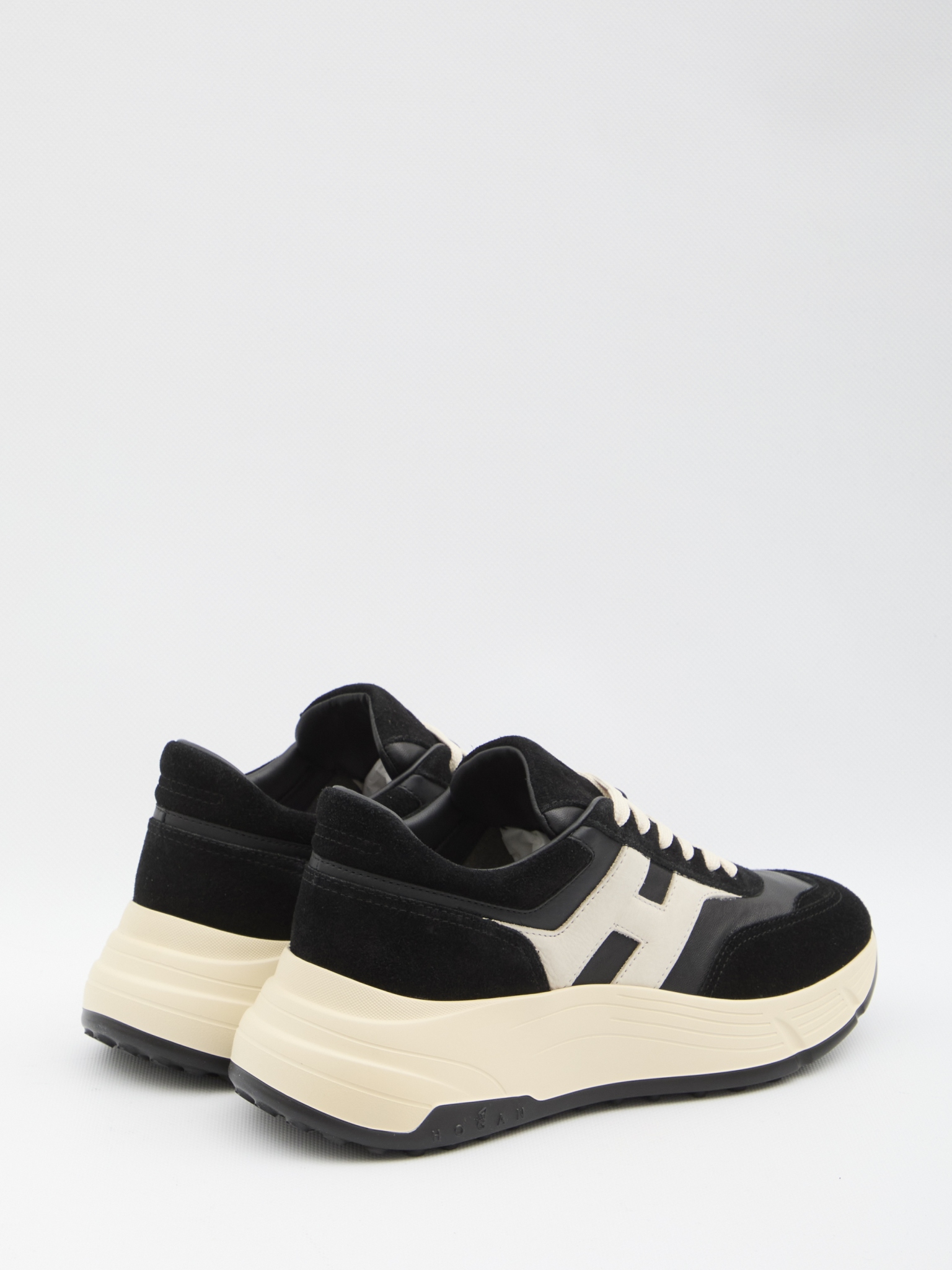 [Hogan] Sneakers FW26 HXW6690FR30_UHG_1023