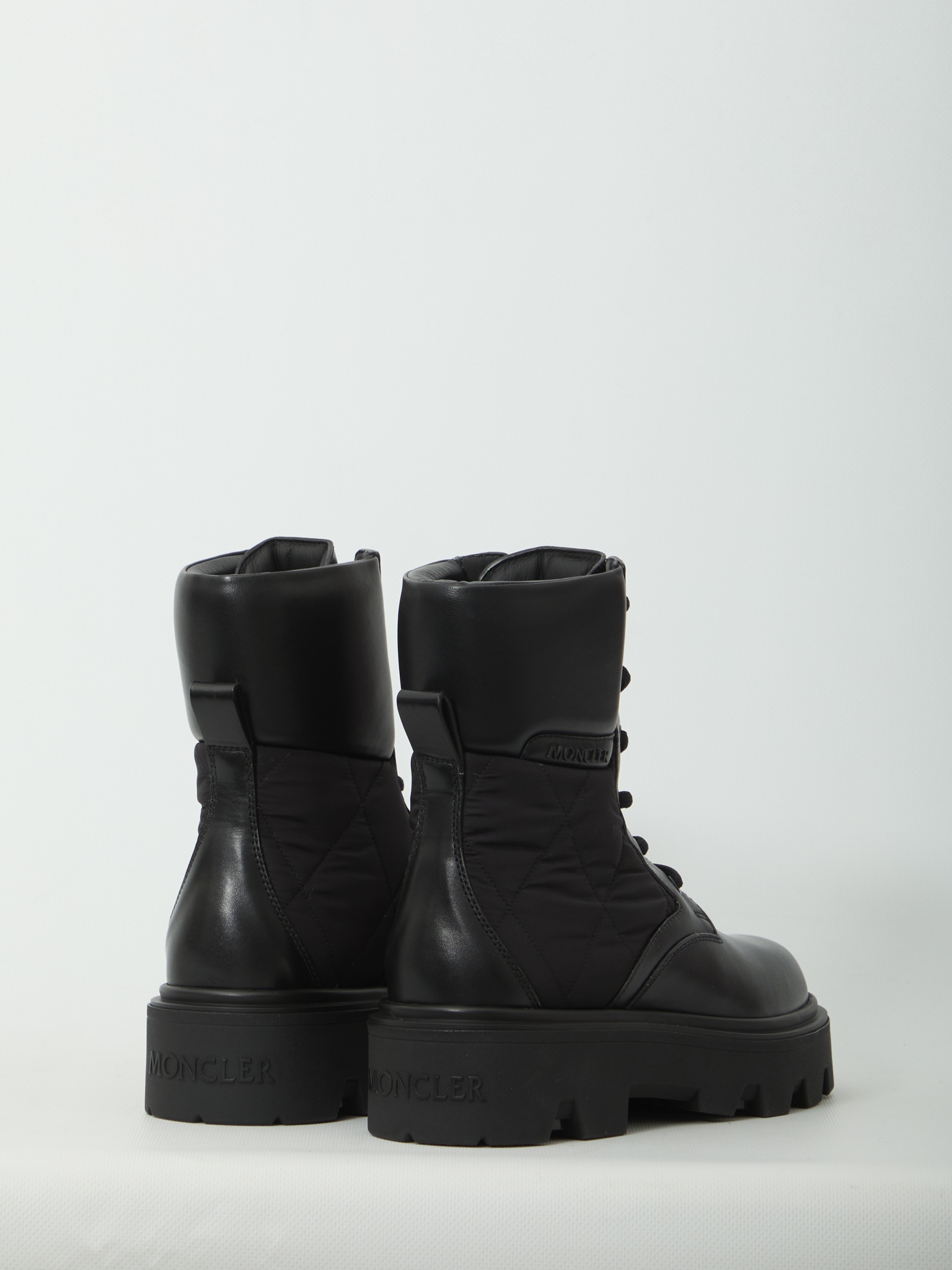 [Moncler] Ankle Boots FW26 L209B4F00040_M9934_999