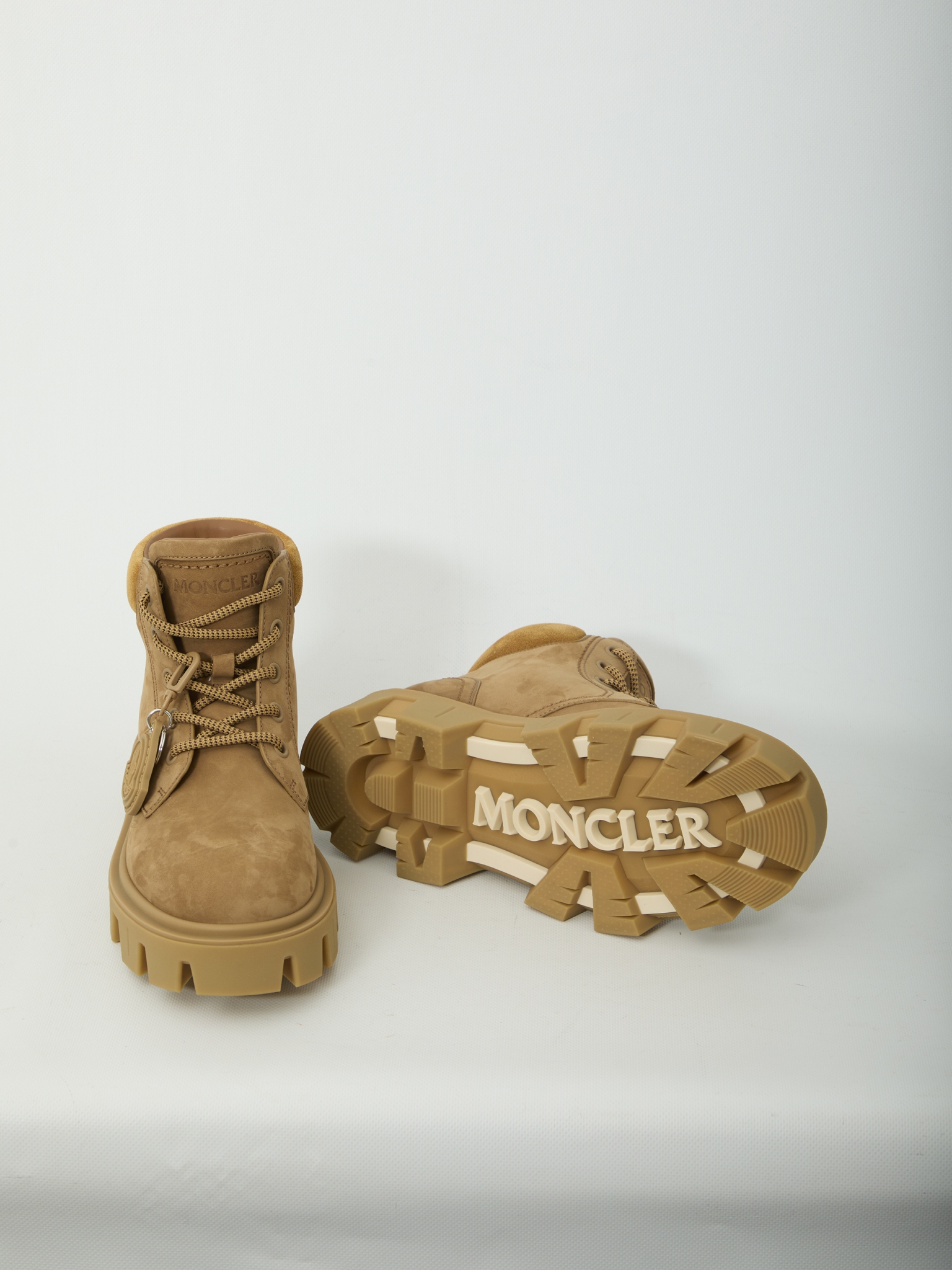 [Moncler] Boots FW26 L209A4F00070_M6882_235
