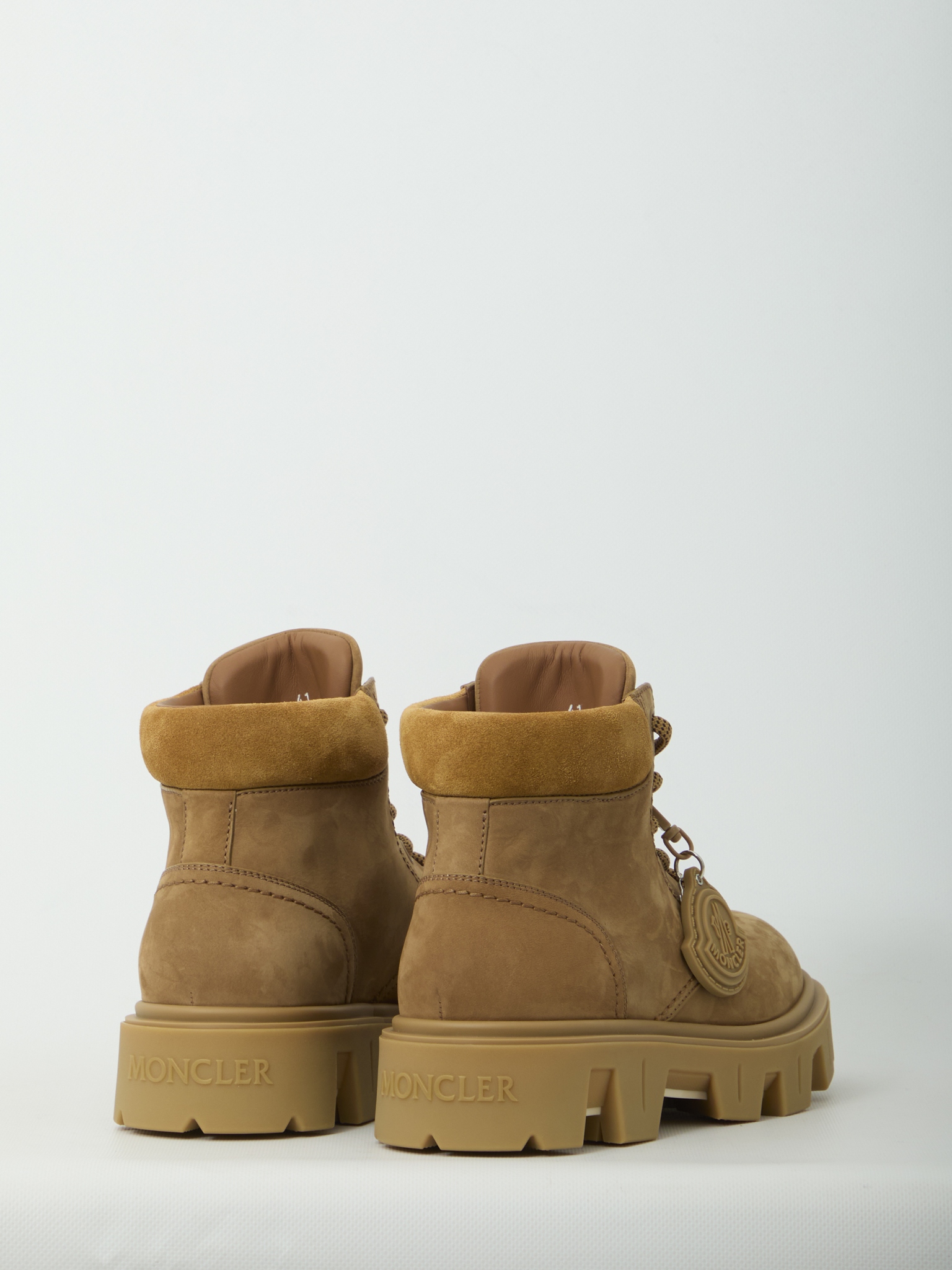 [Moncler] Boots FW26 L209A4F00070_M6882_235