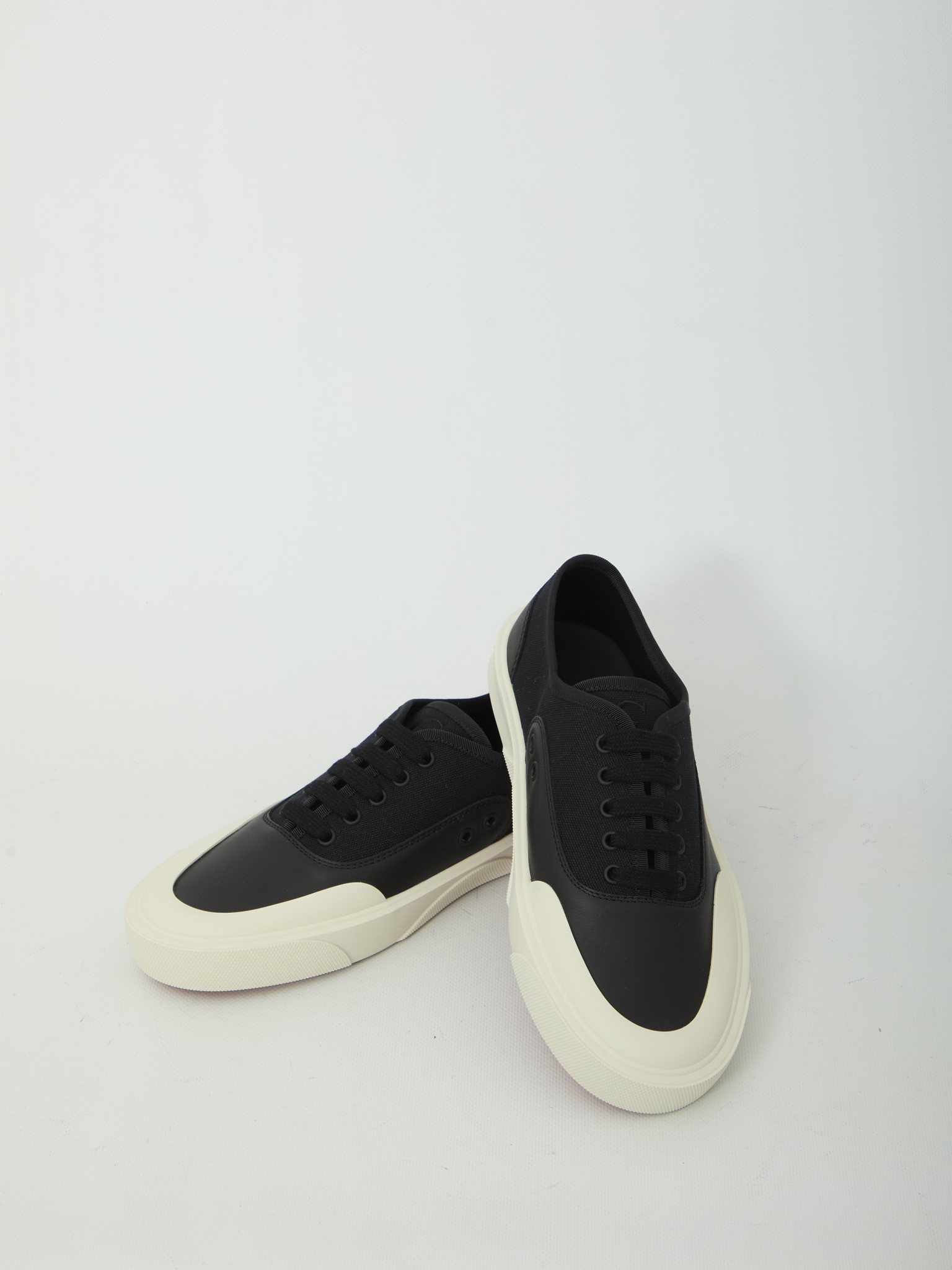 [Christian Louboutin] Sneakers FW26 3260232__BK01
