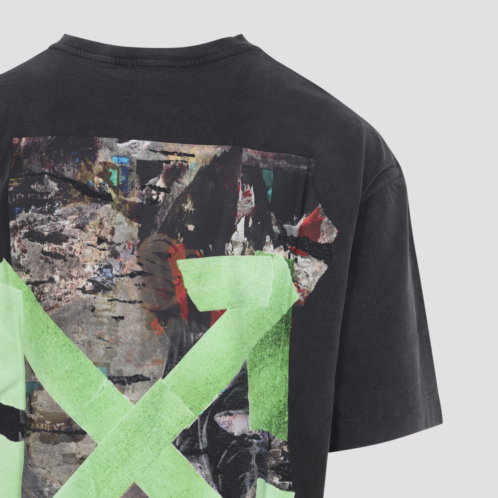 [Off-White] T-shirts Short Sleeve FW26 44MAA120F26J019001