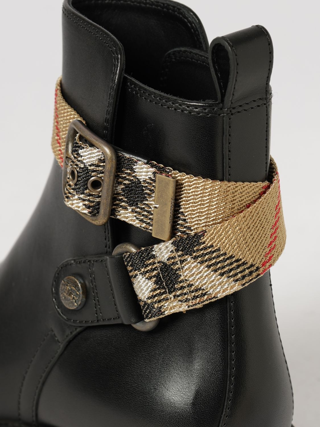 [Burberry] Boots FW26 8128778