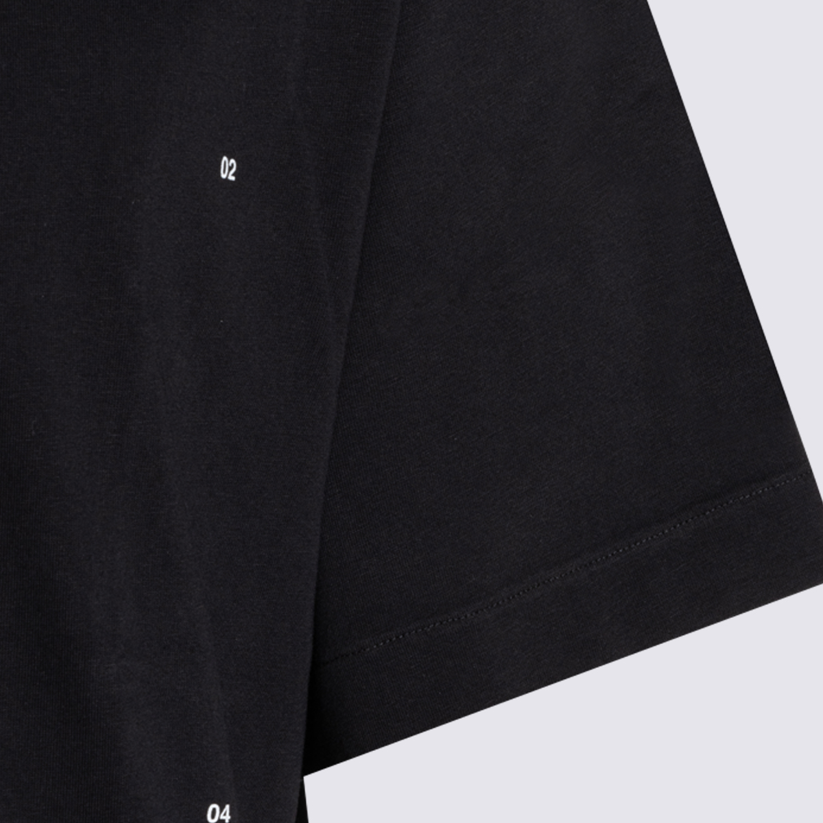 [Off-White] T-shirts Short Sleeve FW26 OMAA120F26JER00F001