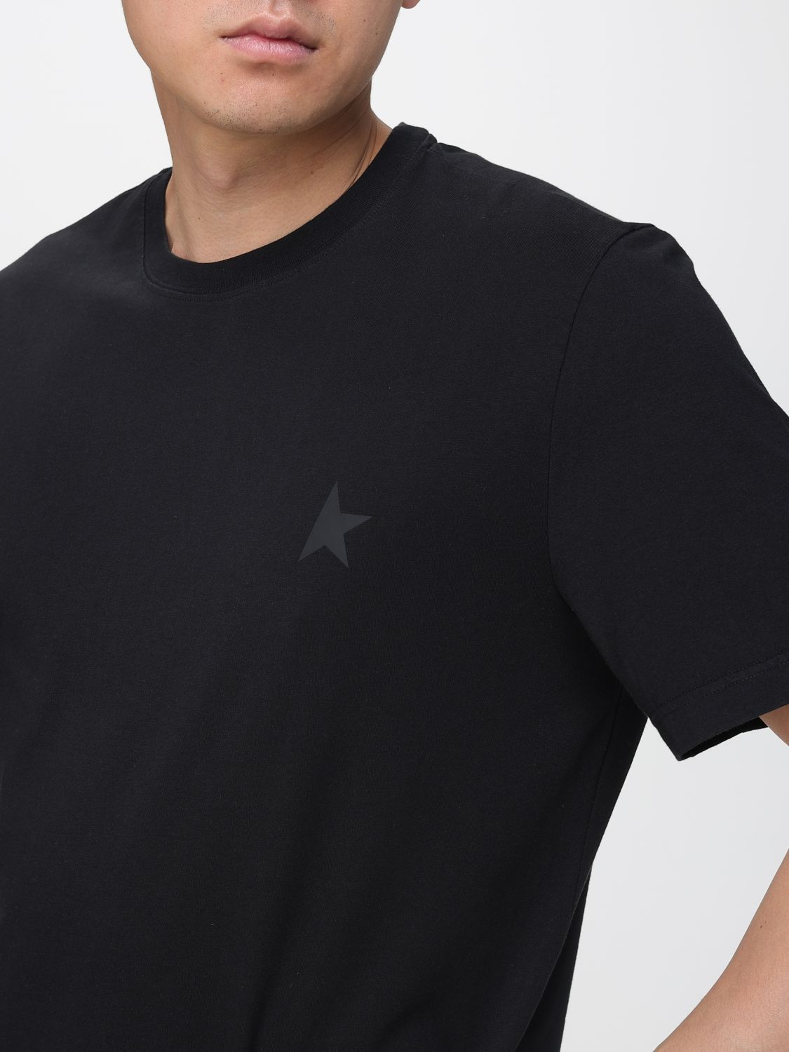 [Golden Goose] T-shirts Short Sleeve SS26 GMP01220P000593 90100