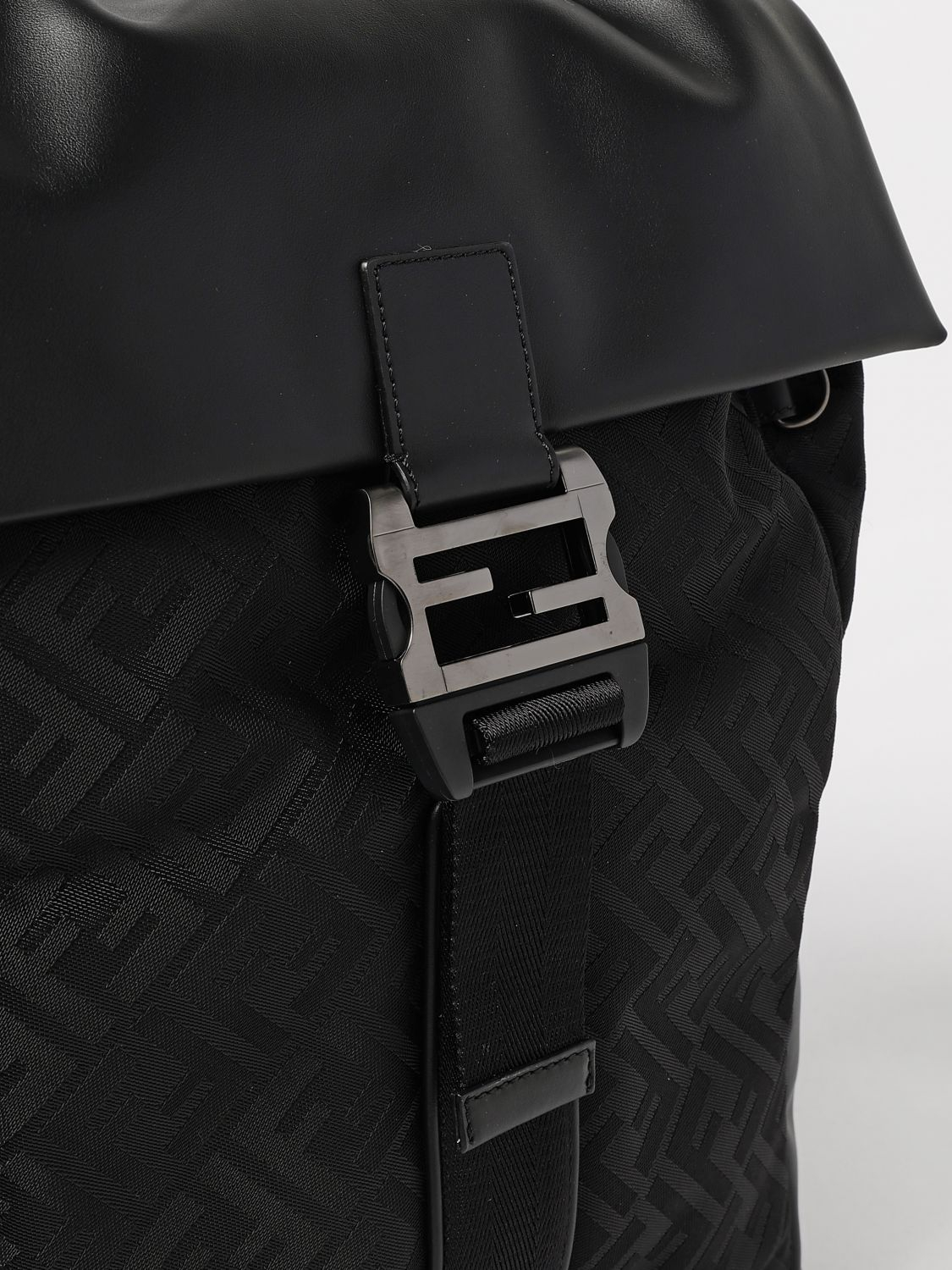 [Fendi] Backpack SS26 7VZ090AVC6 F0SAJ
