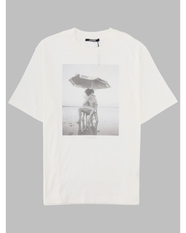 [JACQUEMUS] T-shirts Short Sleeve FW26 TSU00350AJ0_02891OR