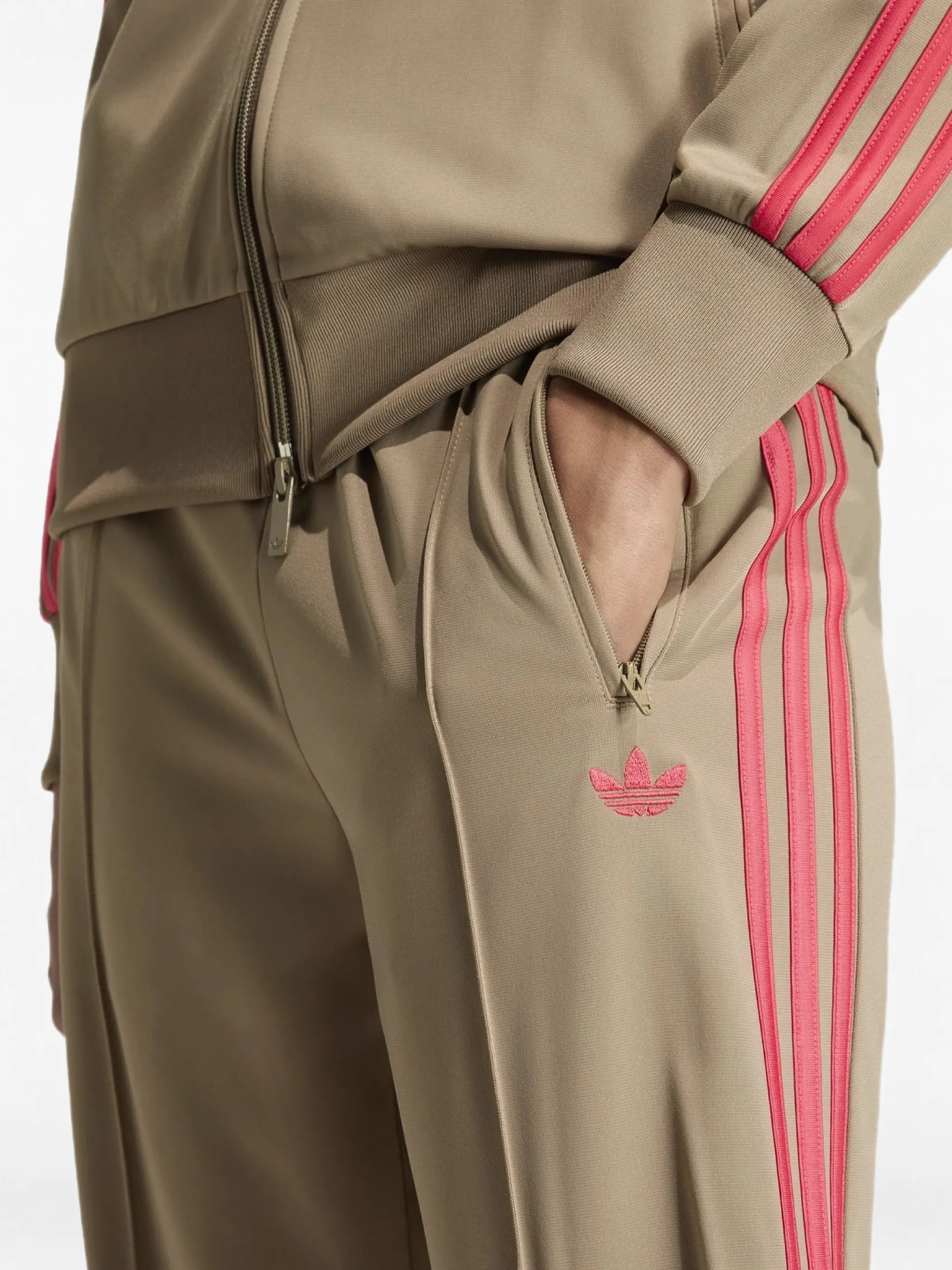 [ADIDAS ORIGINALS] Trousers FW26 KV2233