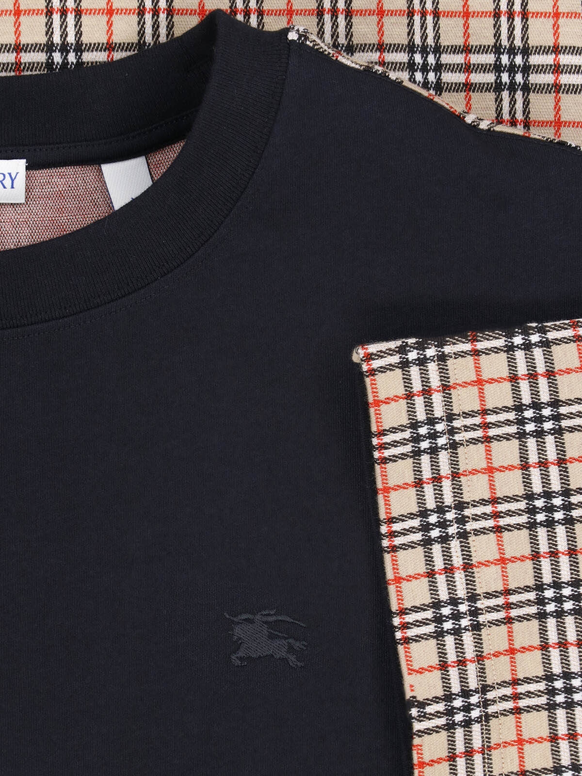 [Burberry] T-shirts Short Sleeve FW26 8127608A1189