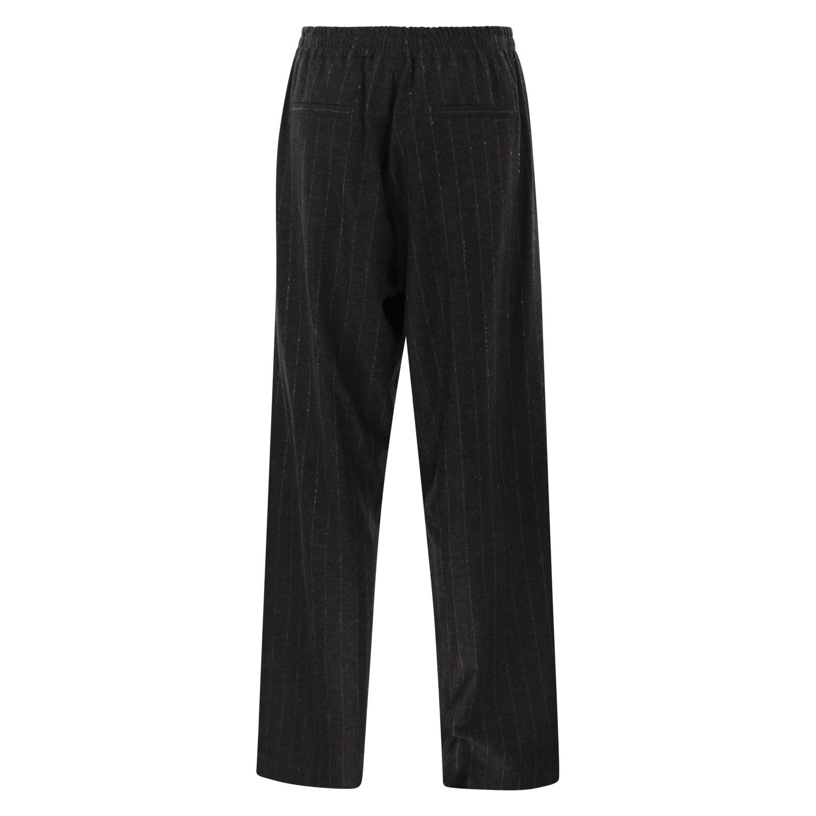 [Brunello Cucinelli] Trousers FW26 MG576B2V99 C520