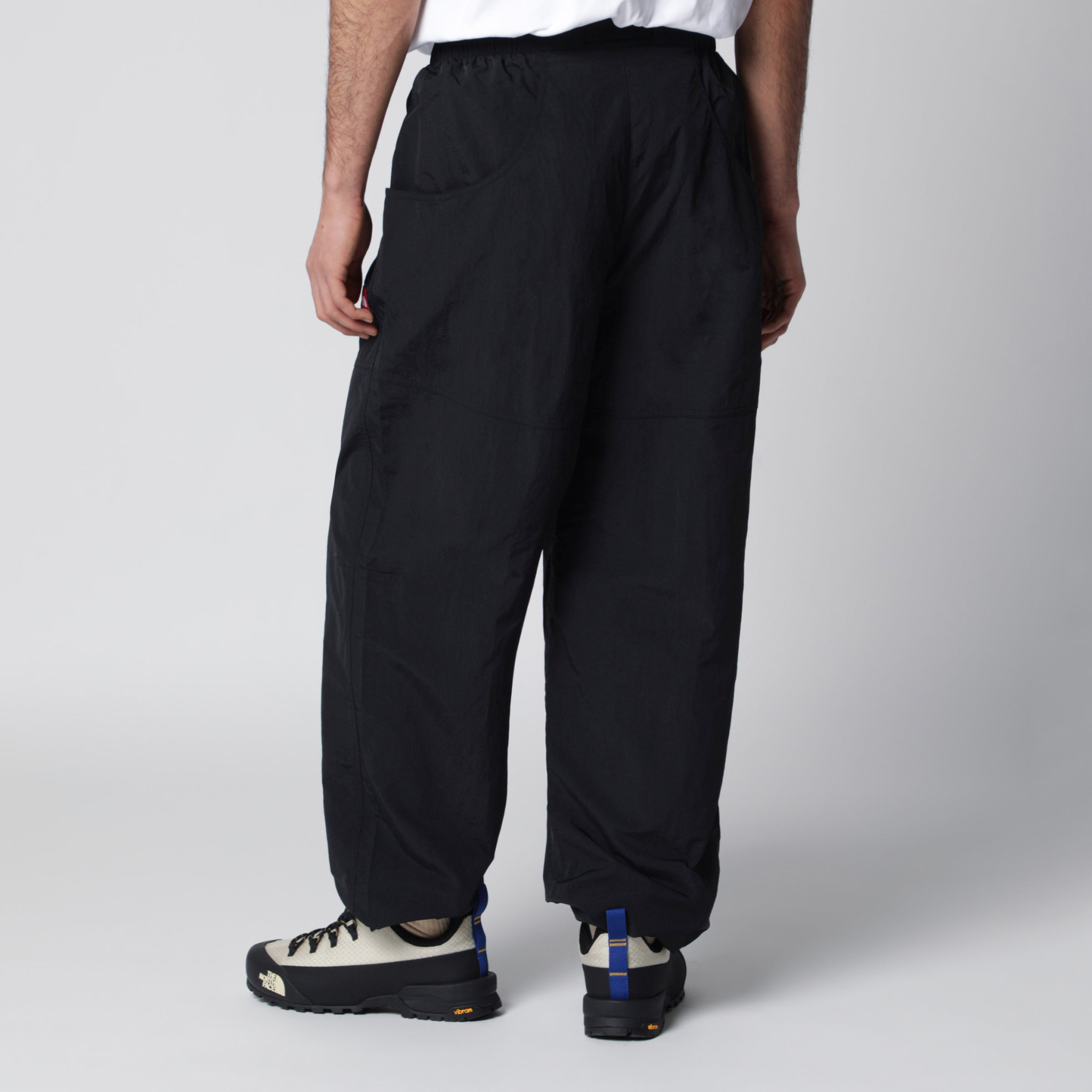 [THE NORTH FACE] Trousers SS26 NF0A8FHFNY