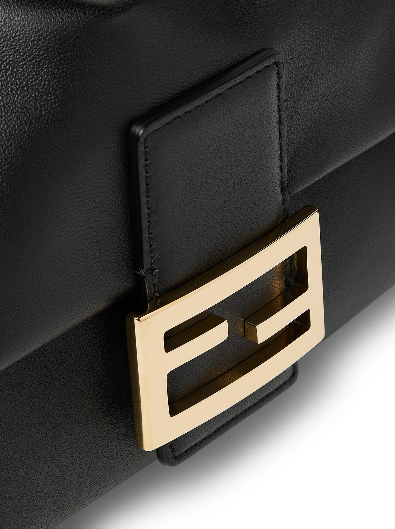 [Fendi] Shoulder bag FW26 8BR856B1ZKF0QA1 BLACK