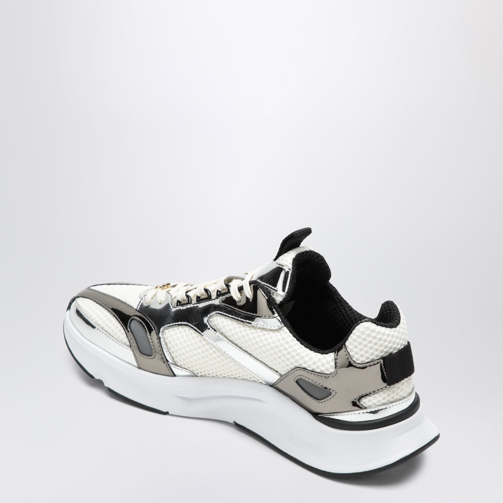 [Valentino Garavani] Sneakers FW26 9W2S0PU6FDA