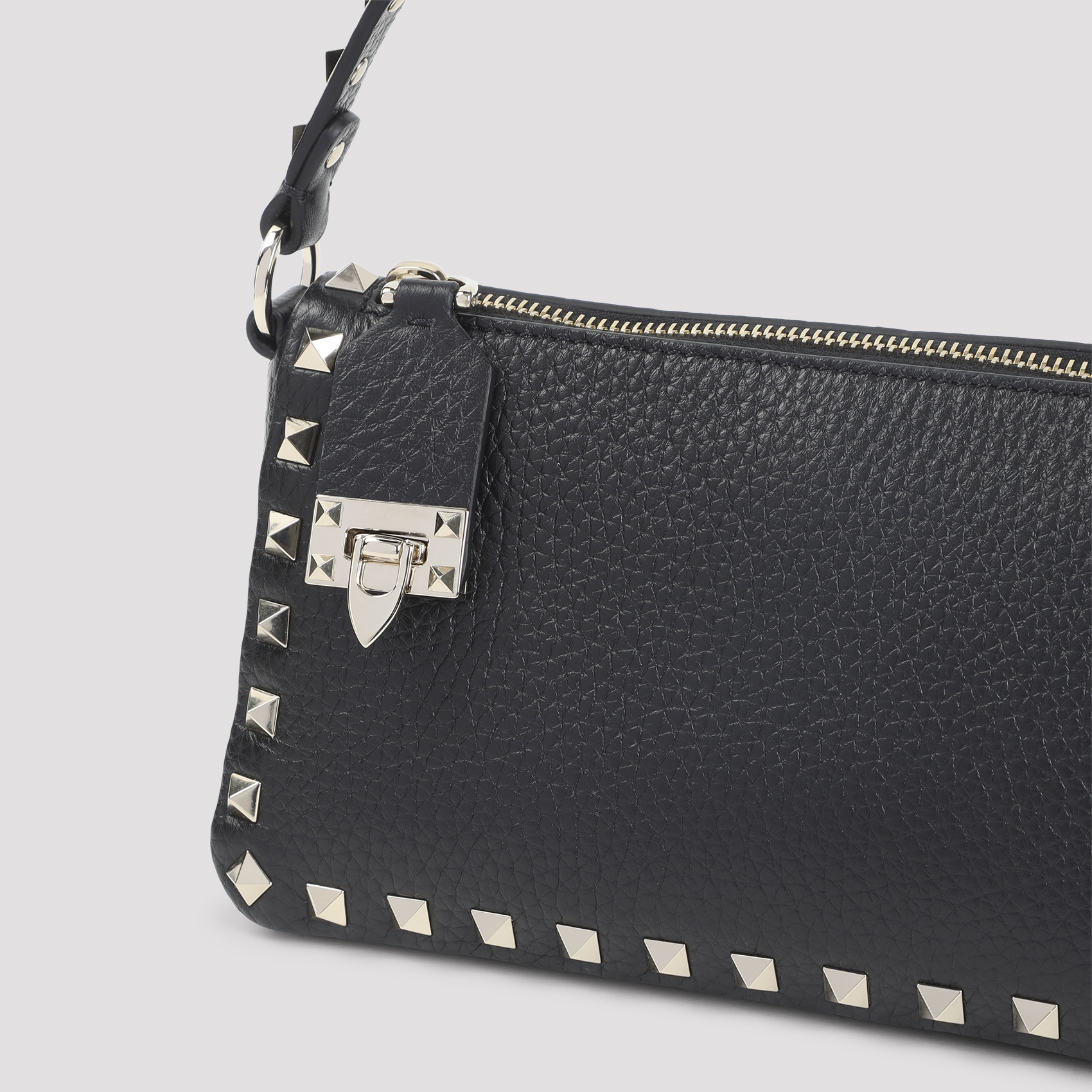 [Valentino Garavani] Shoulder bag FW26 ZW2B0J47VSF