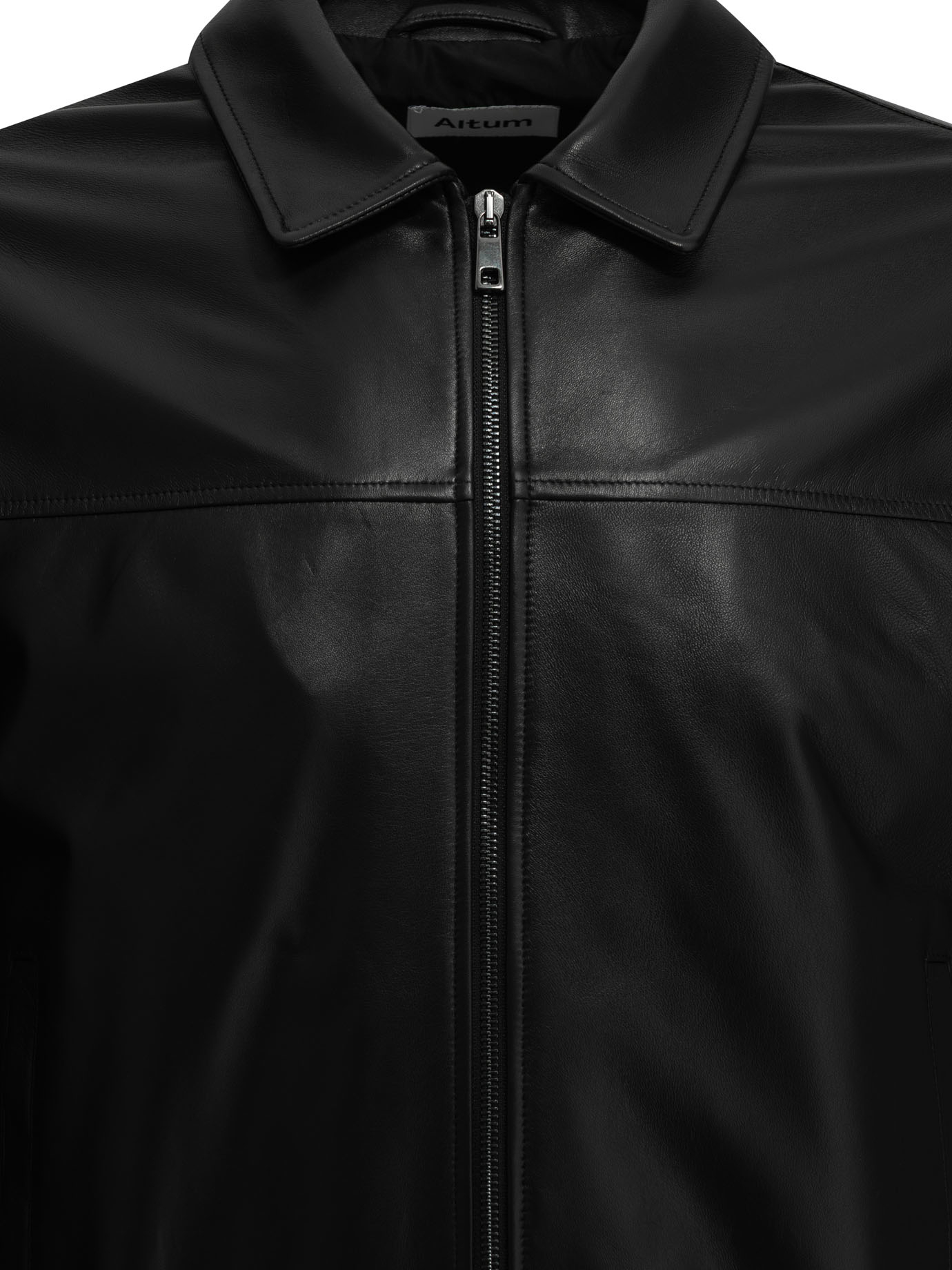 [Altum] Leather Jacket FW26 MNLTHCOACHNERO