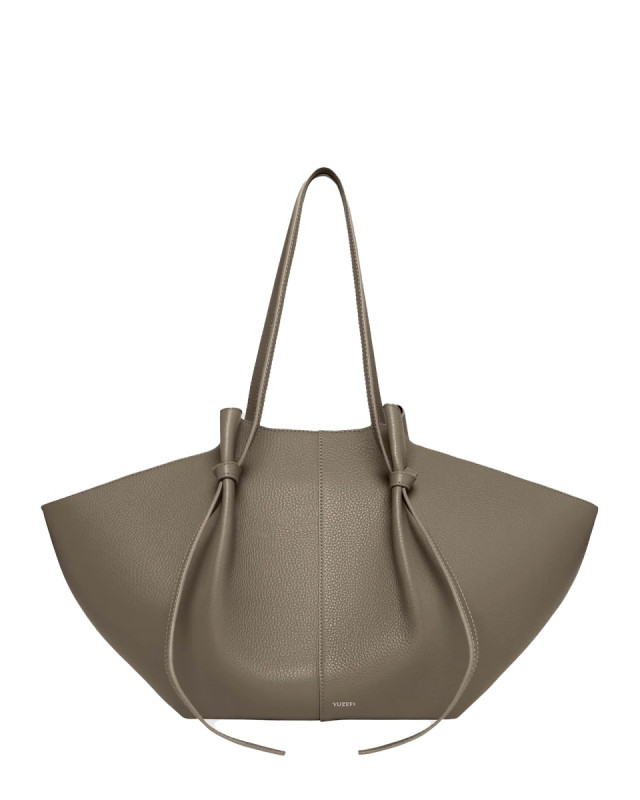 [YUZEFI] Shoulder bag FW26 LARGE-MOCHI-PEBBLE-GRAIN-LEATHER_TAUPE