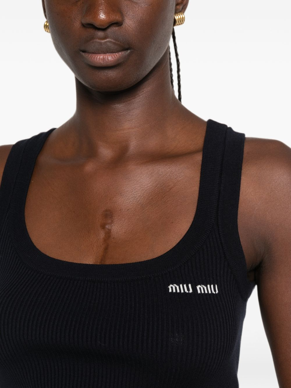 [Miu Miu] T-shirts Sleeveless FW26 MMV29412ZLF0008