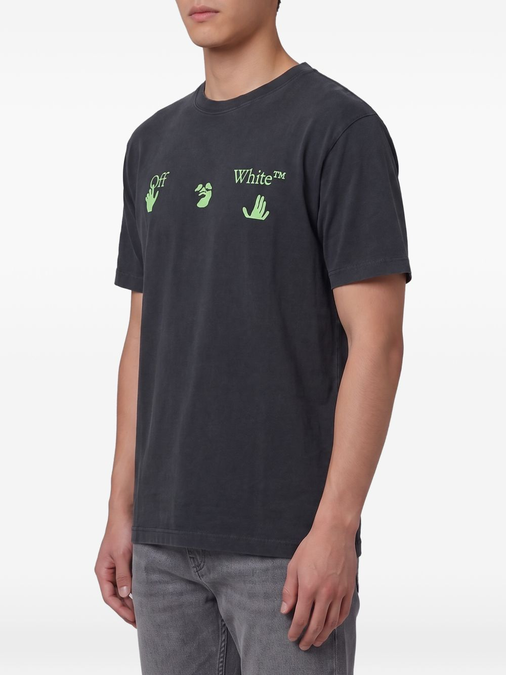 [Off White] T-shirts Short Sleeve FW26 OMAA120F26JER01900