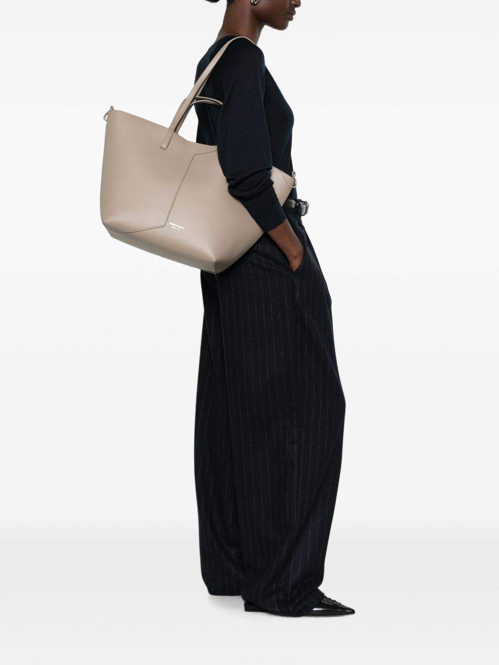 [Emporio Armani] Tote bag FW26 EW005668AF29459U6168