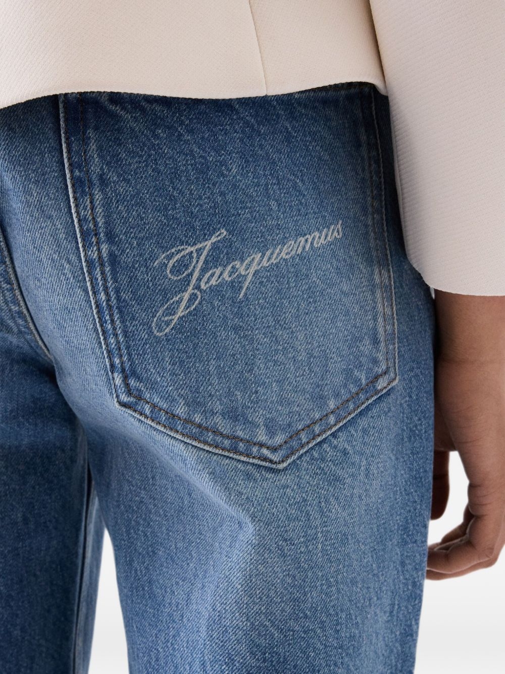 [JACQUEMUS] Jeans FW26 PAW00036AD0003833C