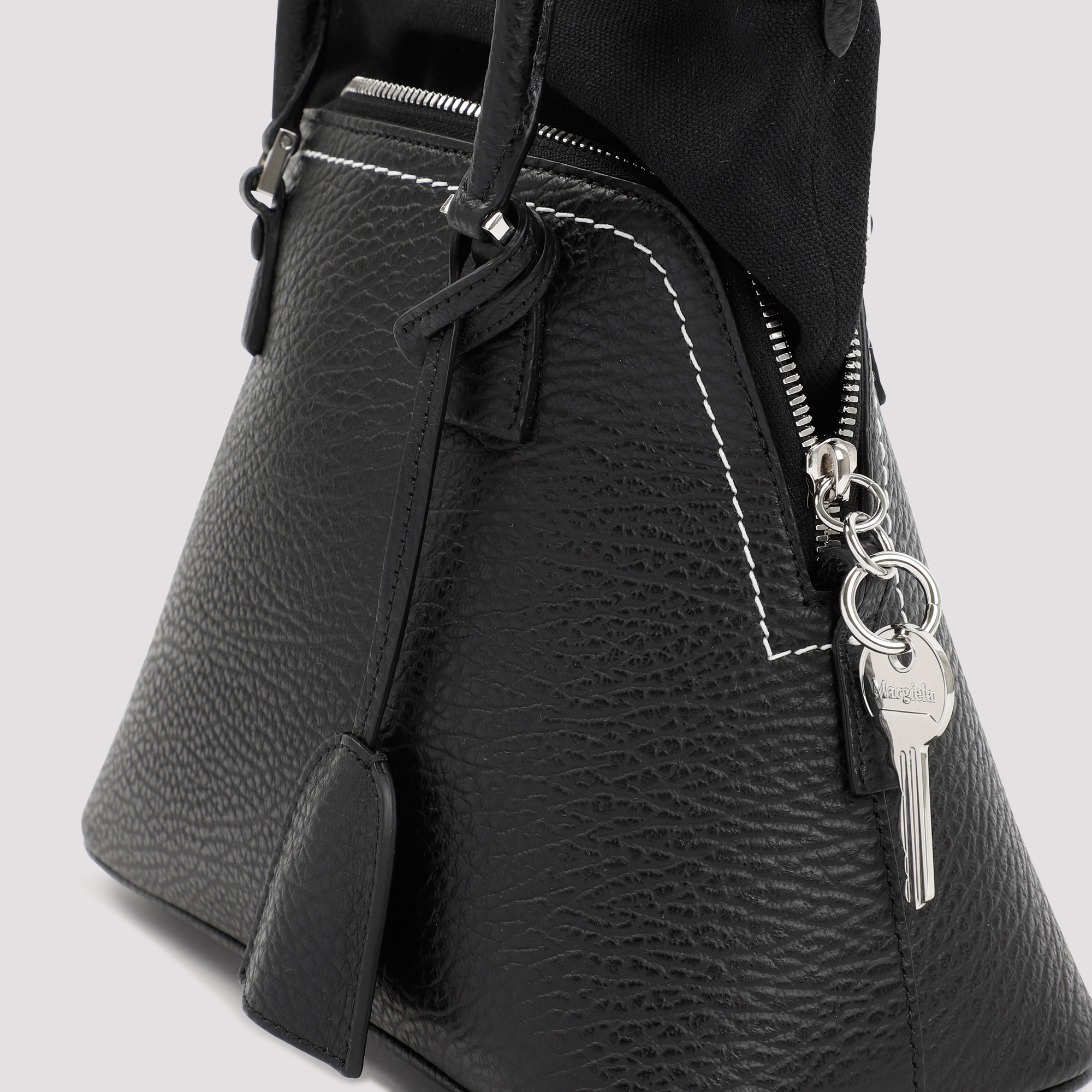 [Maison Margiela] Shoulder bag FW26 S56WG0082.P4455