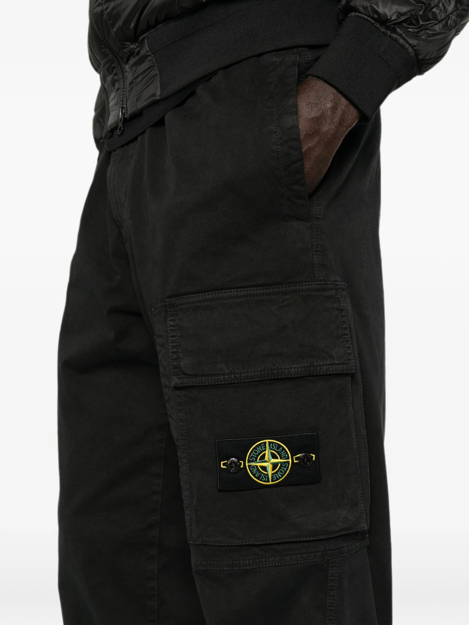 [Stone Island] Pants FW26 L2S153100036S00L1V0129