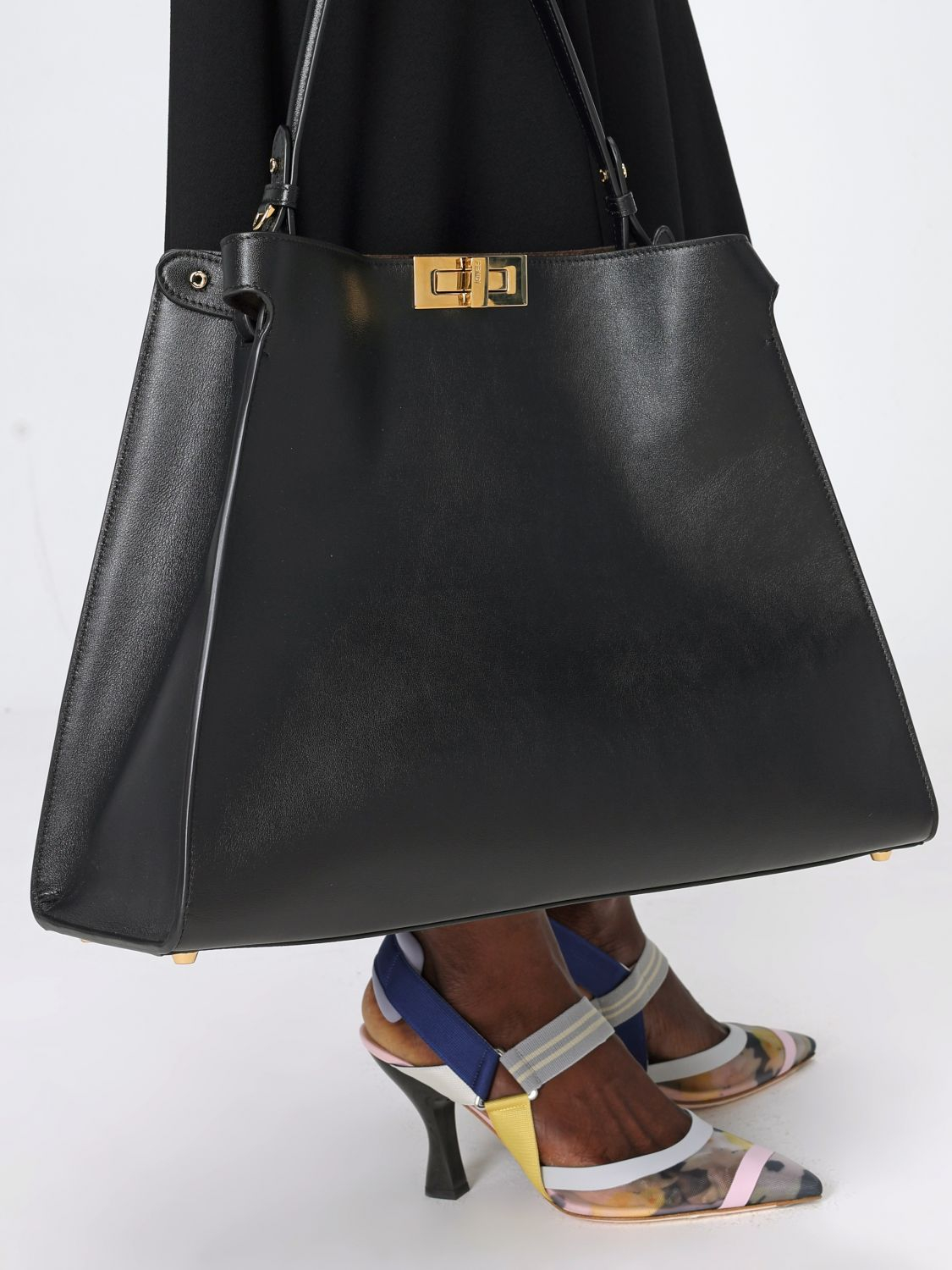 [Fendi] Tote bag SS26 8BN369AWPF F1DDQ