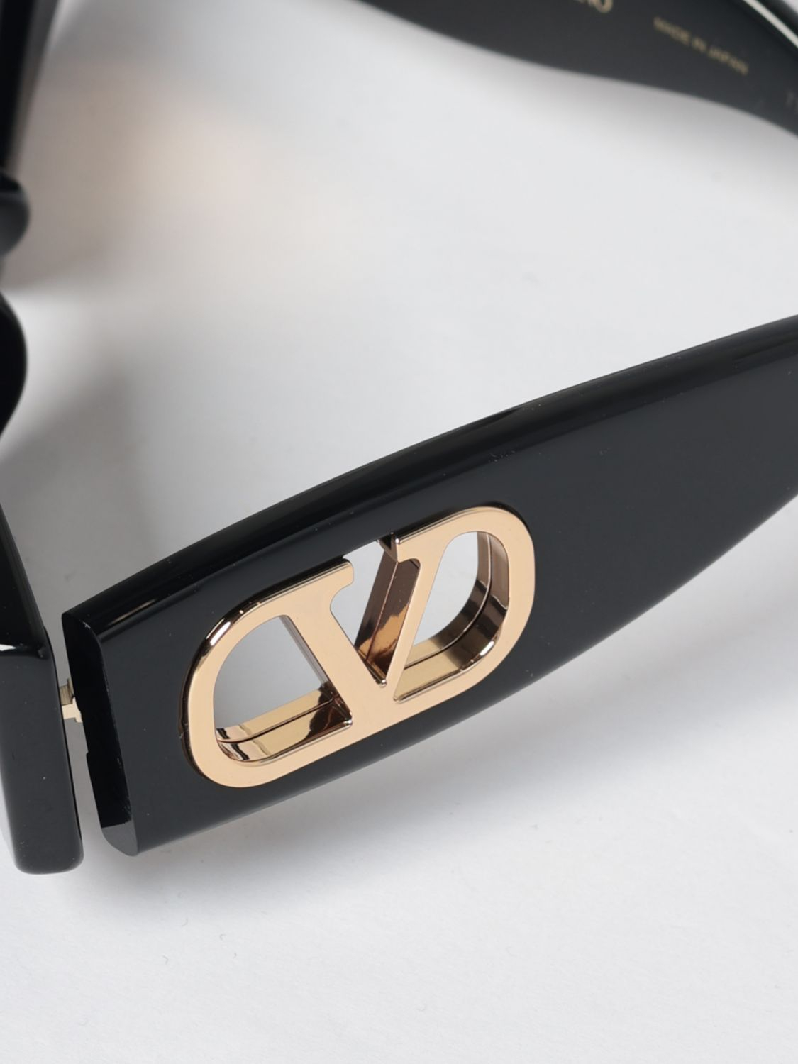 [Valentino] Sunglasses SS26 VG0001S 001