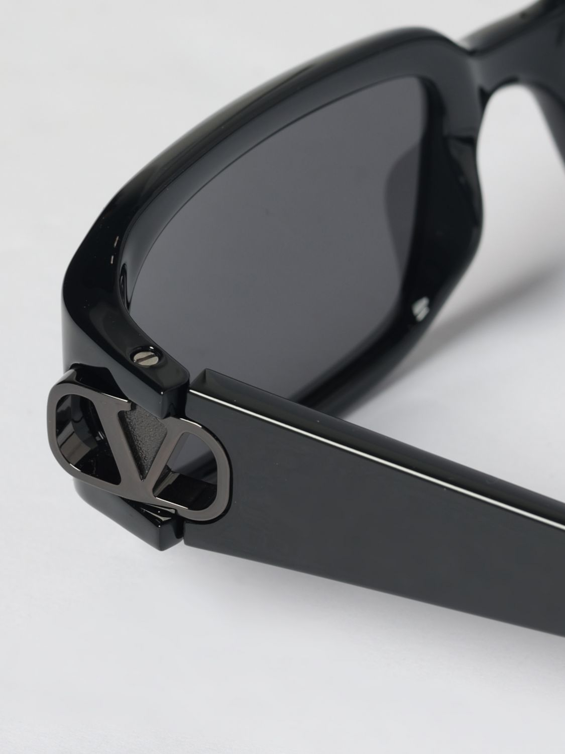 [Valentino] Sunglasses SS26 VG0016S 001