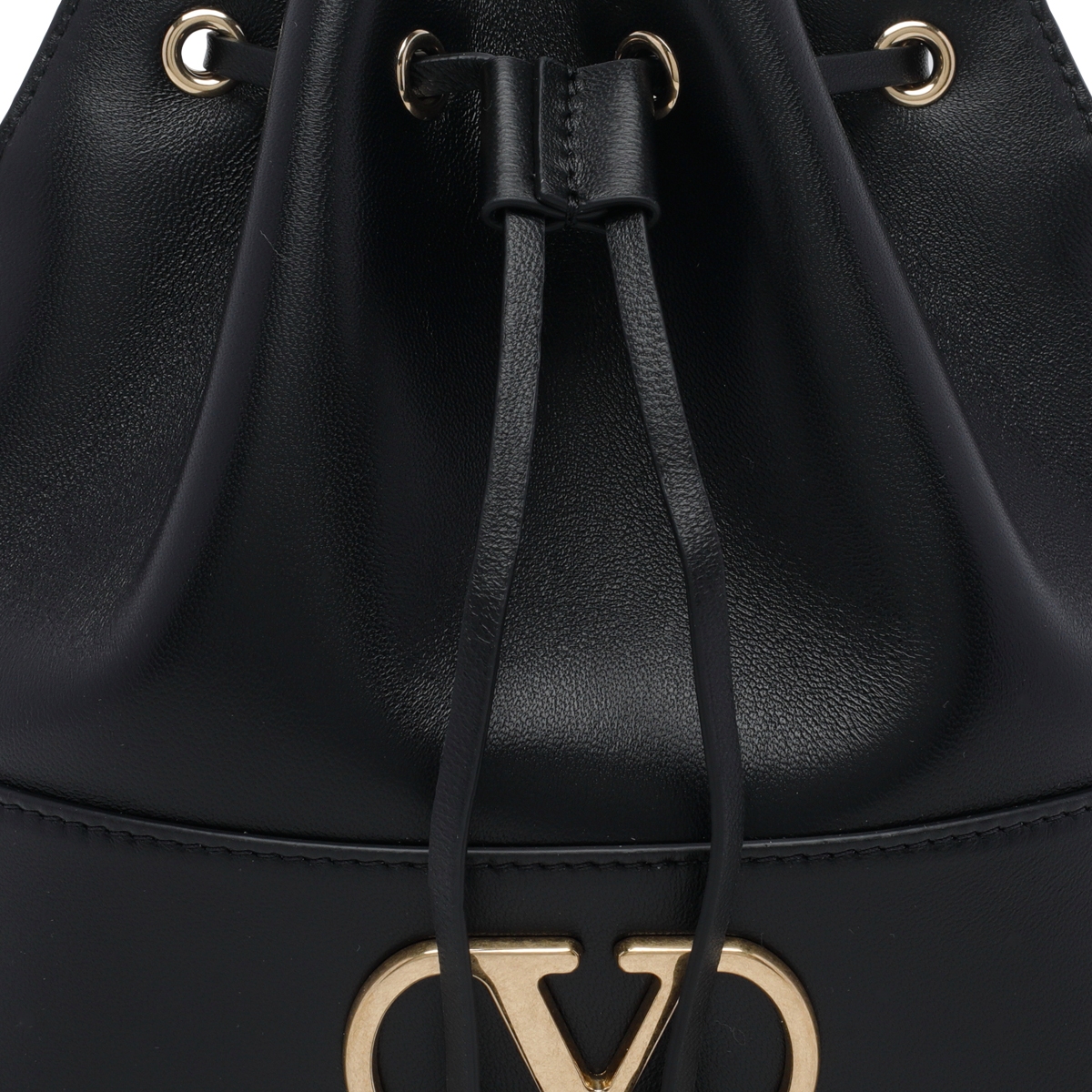 [Valentino Garavani] Cross body bag FW26 P0T83AWD0NO